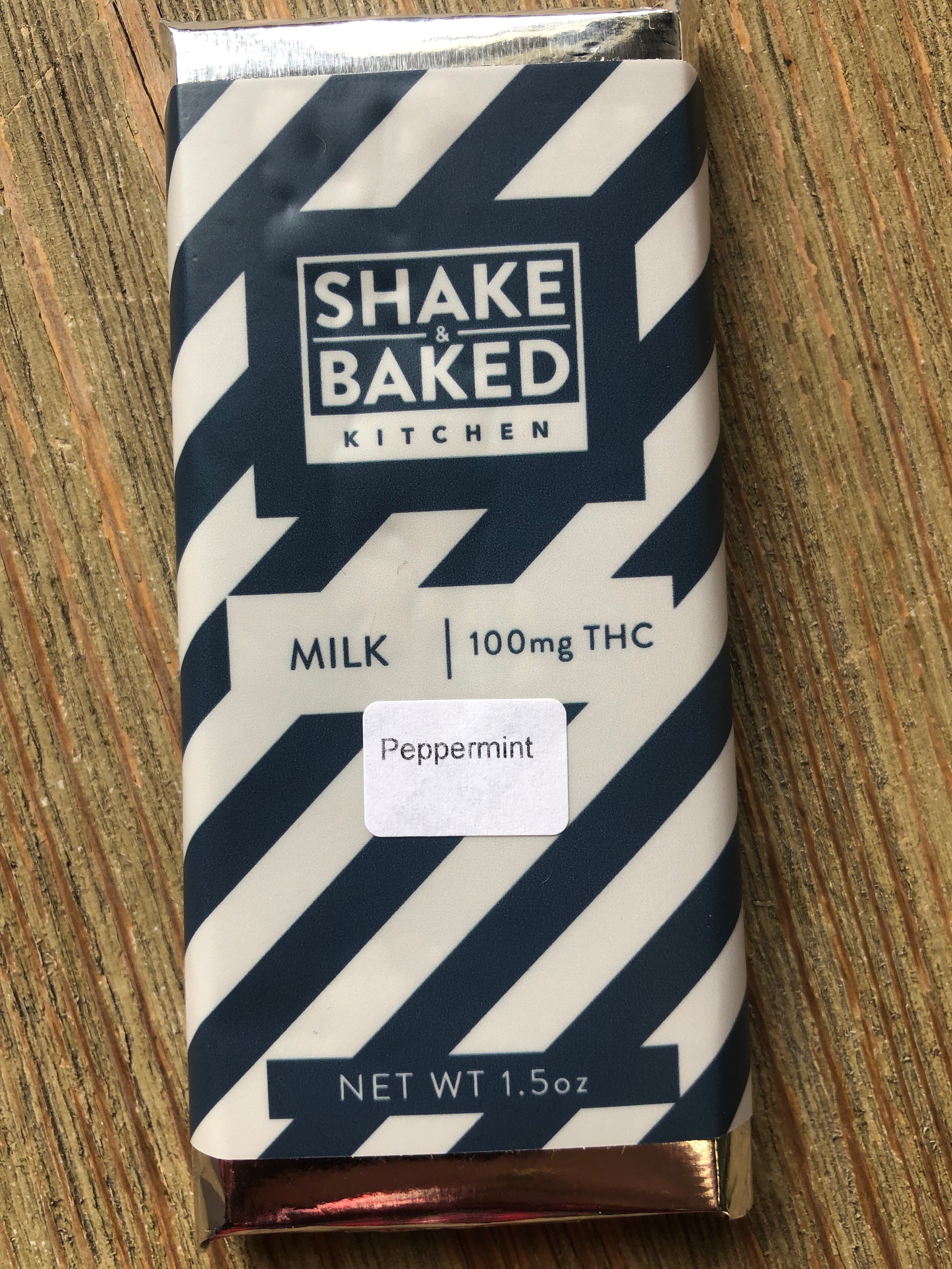 edible-100-mg-peppermint-milk-chocolate-bar