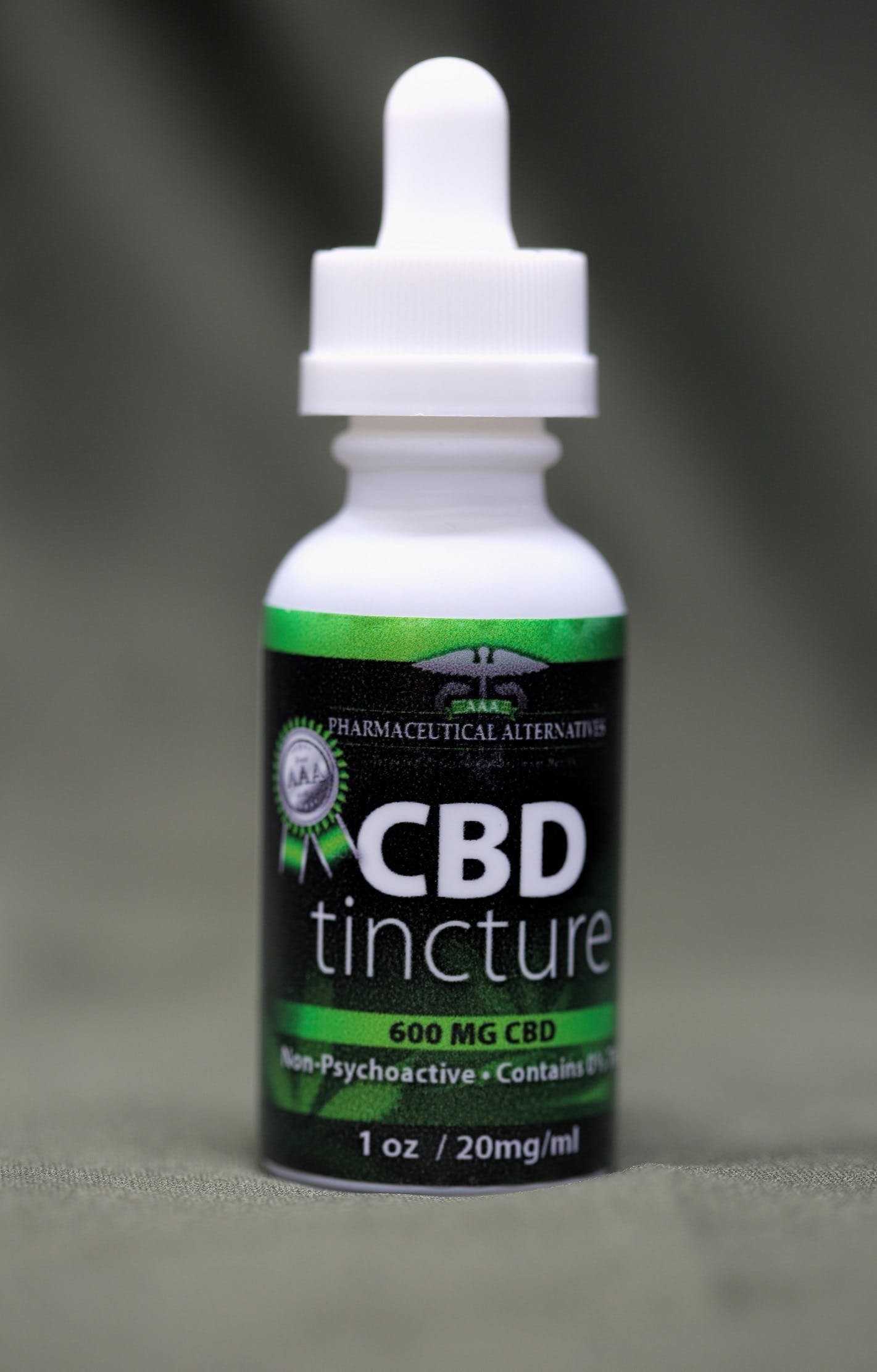 tincture-600-mg-cbd-tincture-with-isolate-1-oz-20-mgml