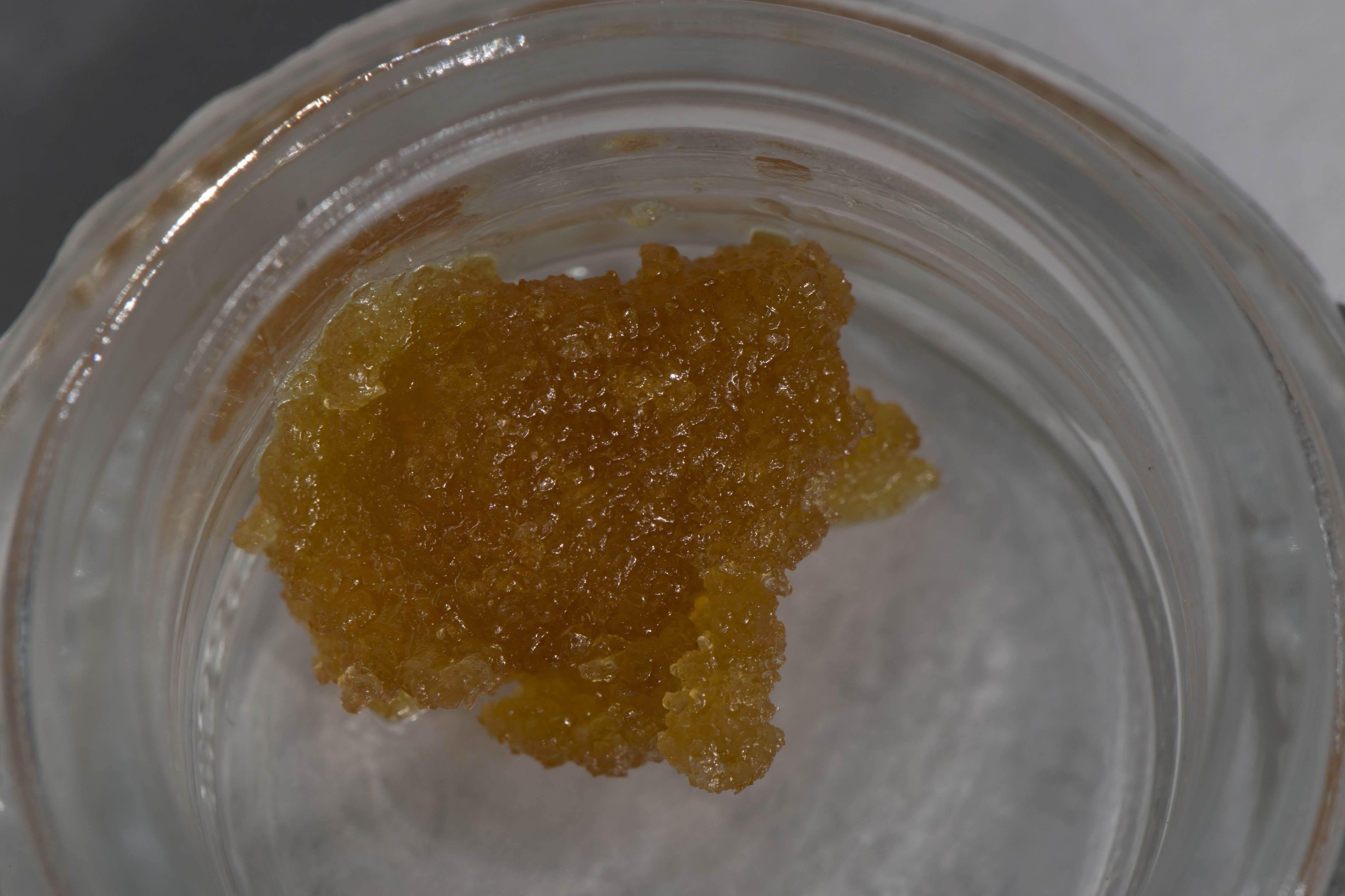 concentrate-apex-extracts-blackwater-og-live-resin