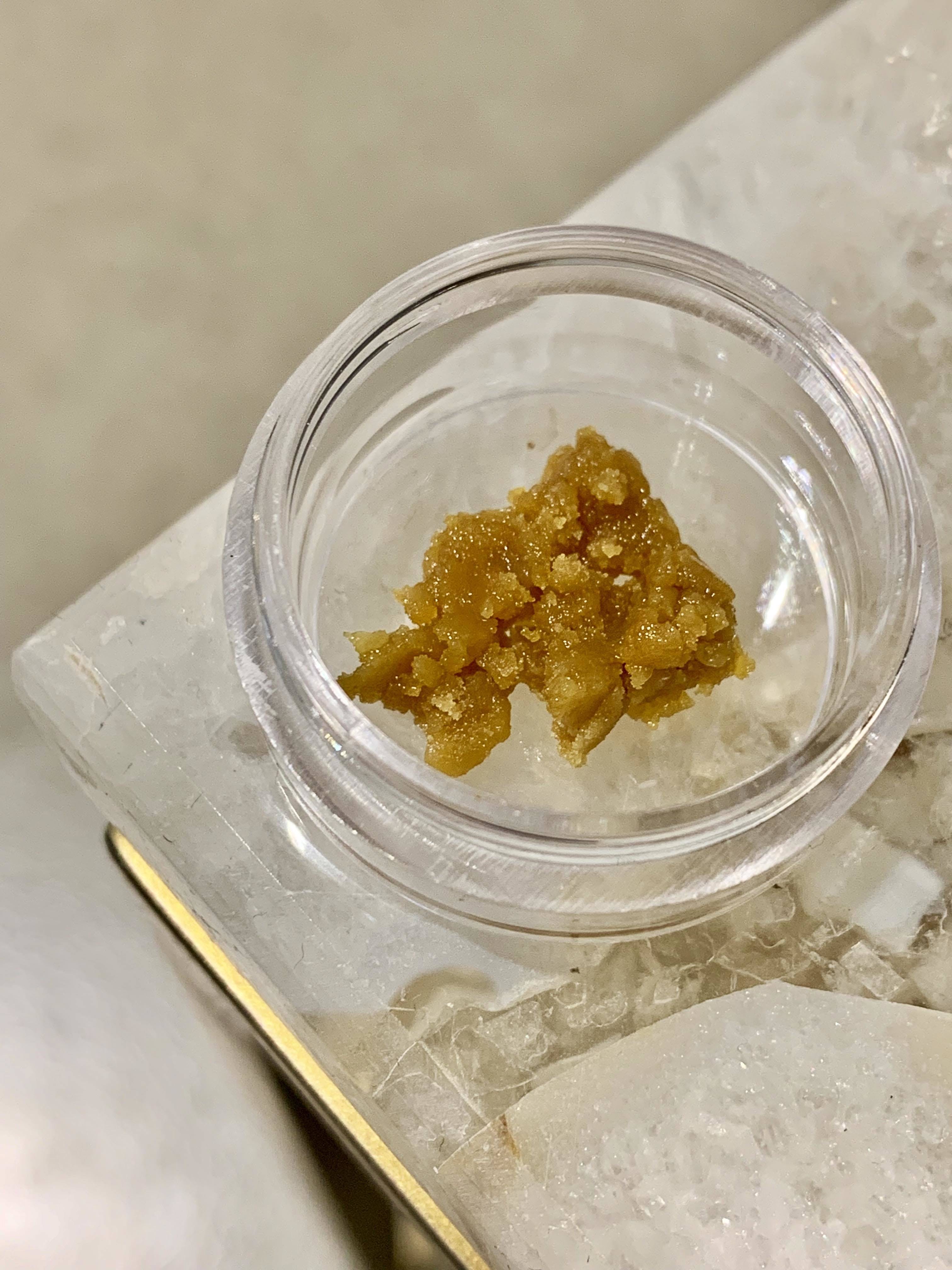 concentrate-blue-dream-wax-clarity-thc-63-2-25