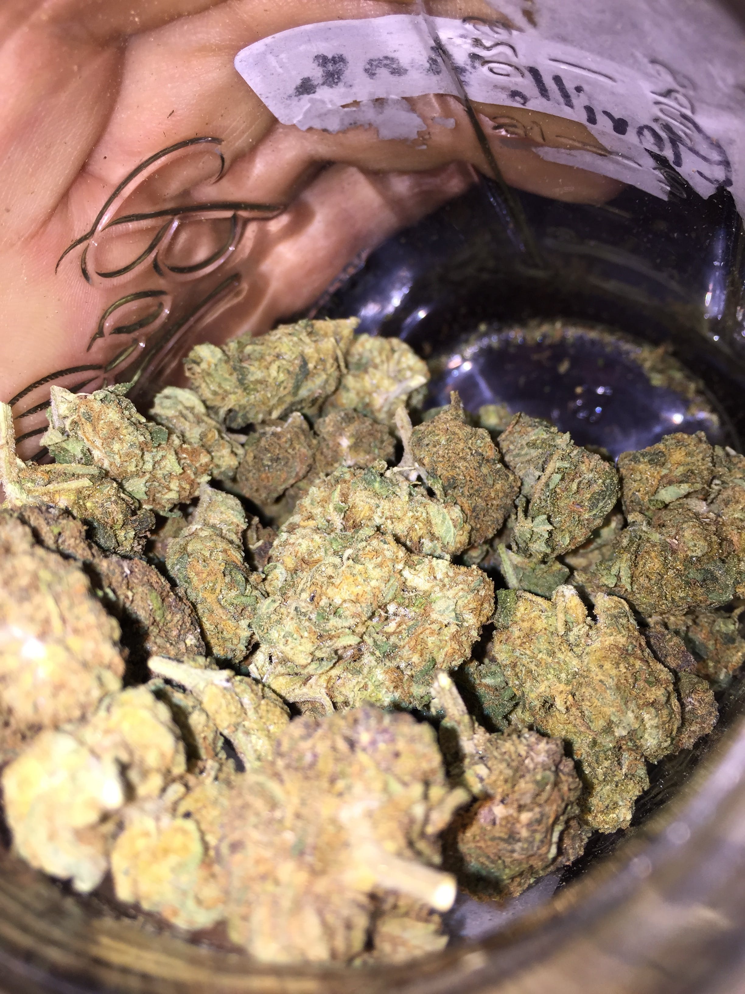 marijuana-dispensaries-green-linq-in-bakersfield-blueberry-yum-yum