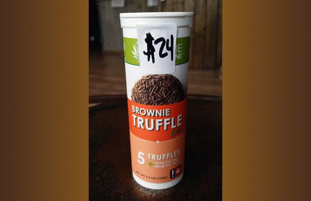 edible-brownie-truffles-bites