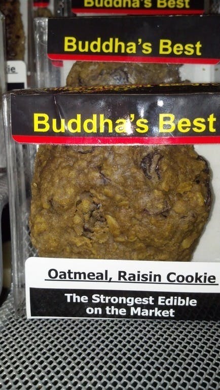 edible-buddhas-best-300-mg-oatmeal-raisin-cookie