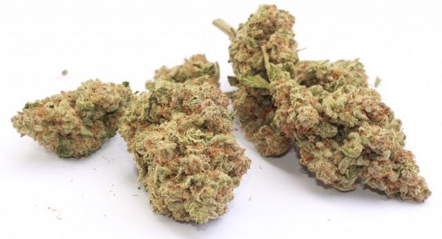 marijuana-dispensaries-the-joint-in-santa-ana-canna-clean-genetics-berry-white