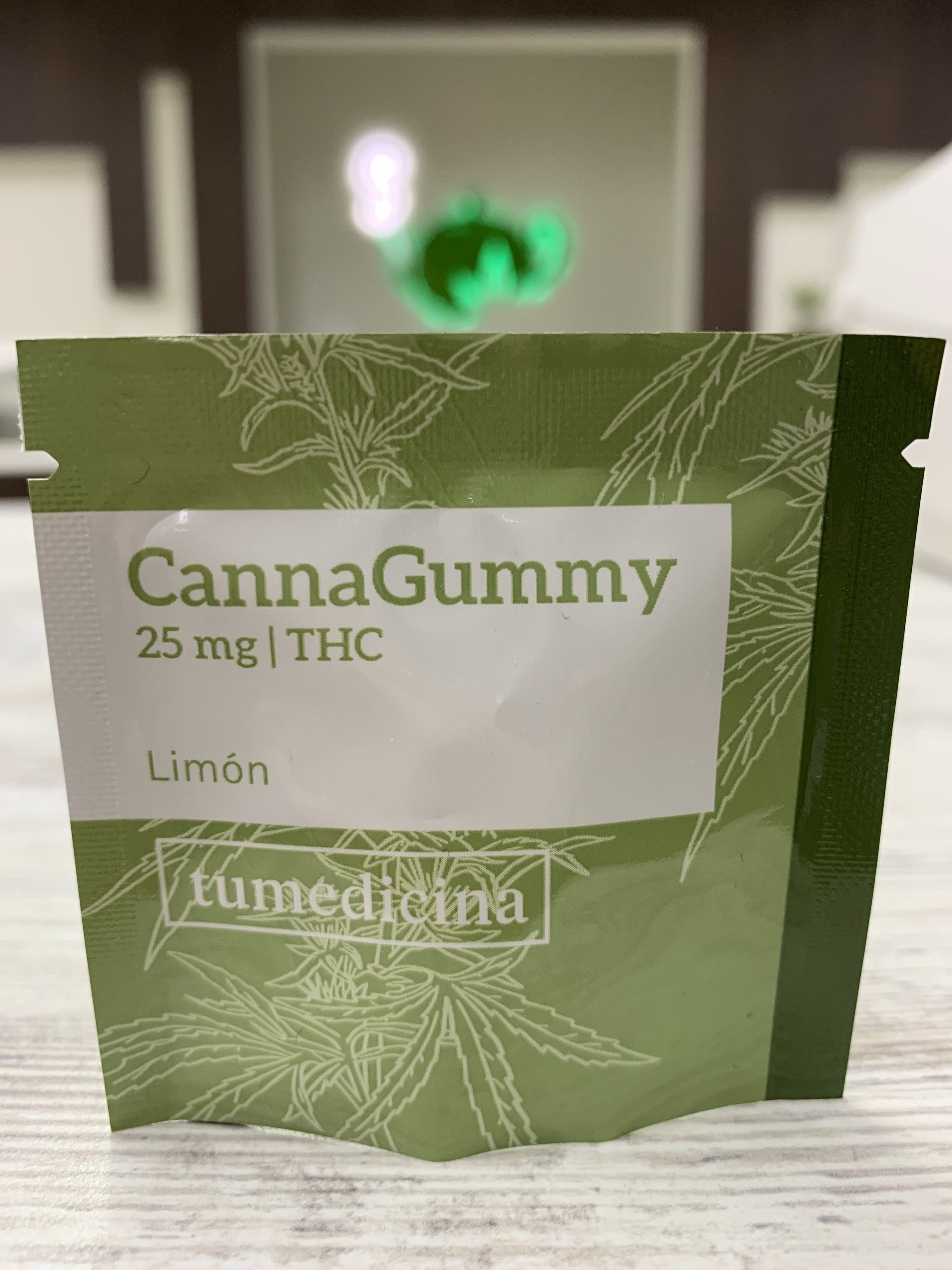 edible-canna-gummy-lima-26sup3-3bn-25-mg-thc
