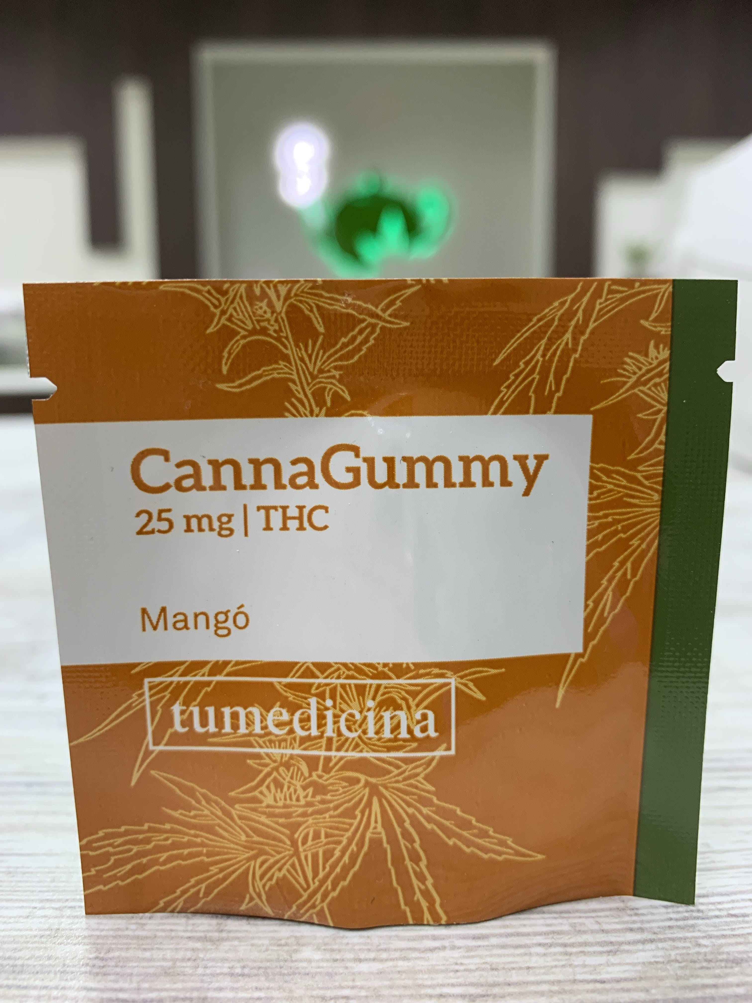edible-canna-gummy-manga-26sup3-3b-25-mg-thc