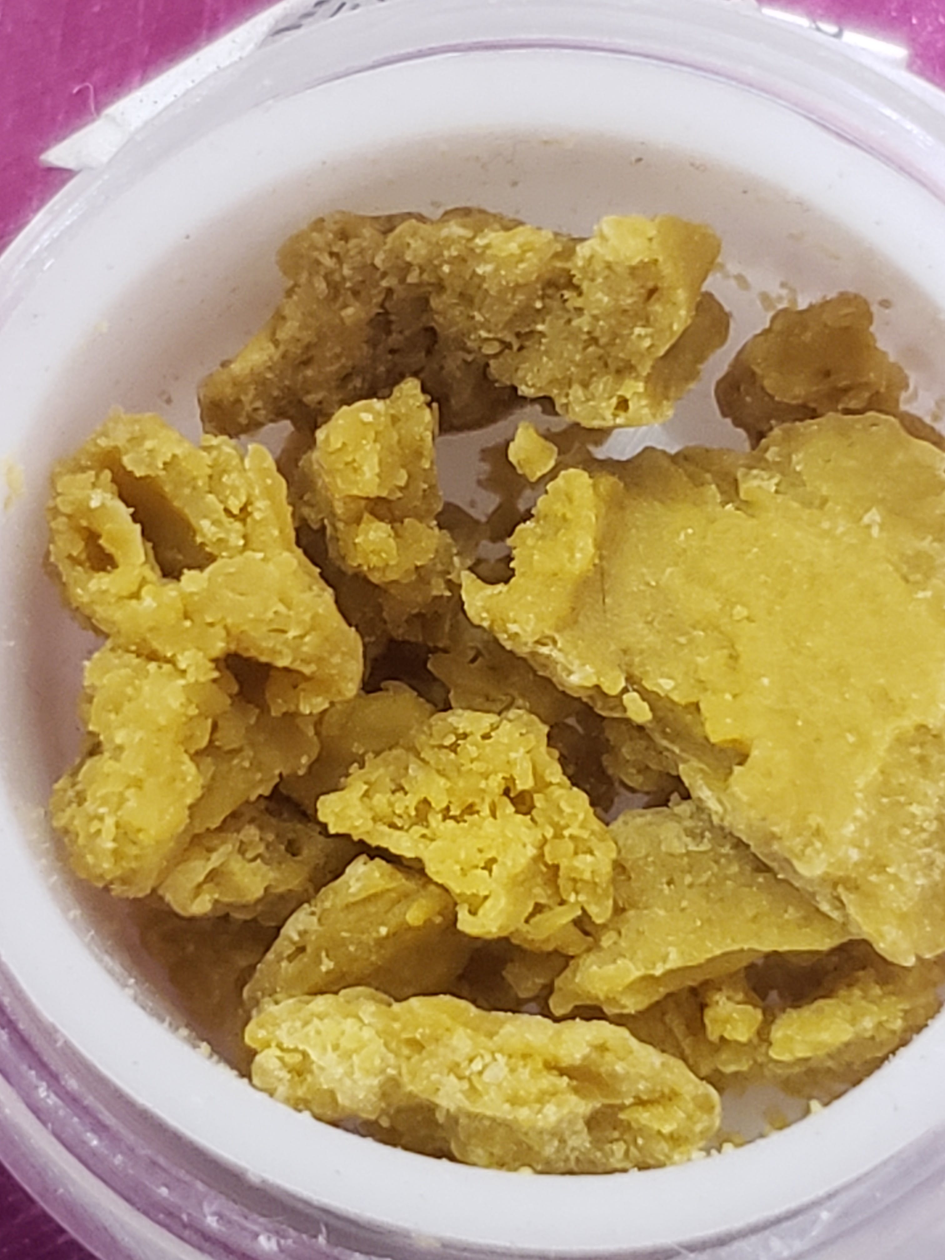 concentrate-cannasource-pineapple-express-wax