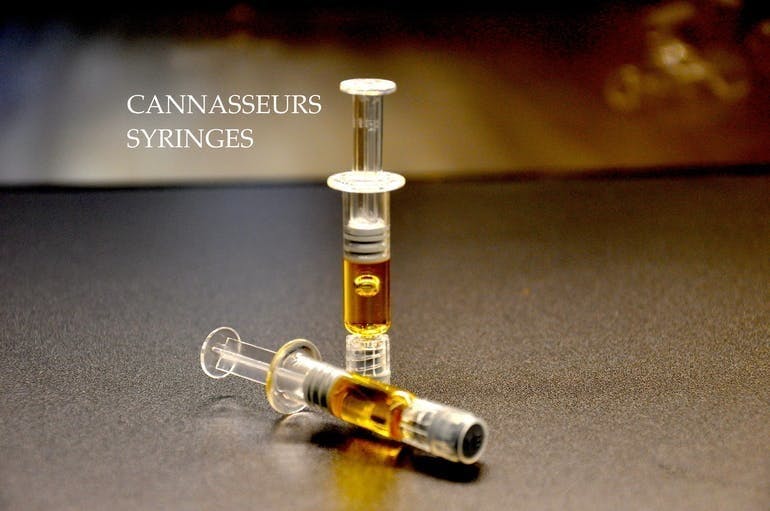 marijuana-dispensaries-cannasseurs-club-in-mission-hills-cbd-syringe