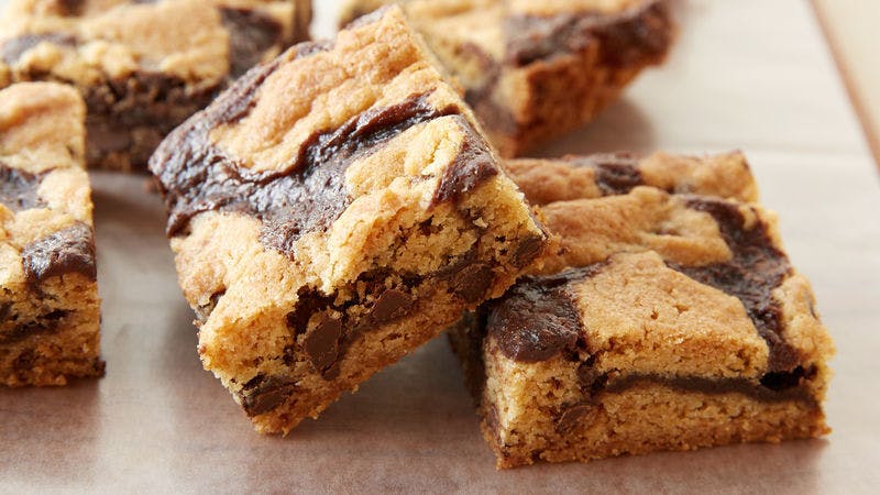 edible-chocolate-chip-cookie-bars