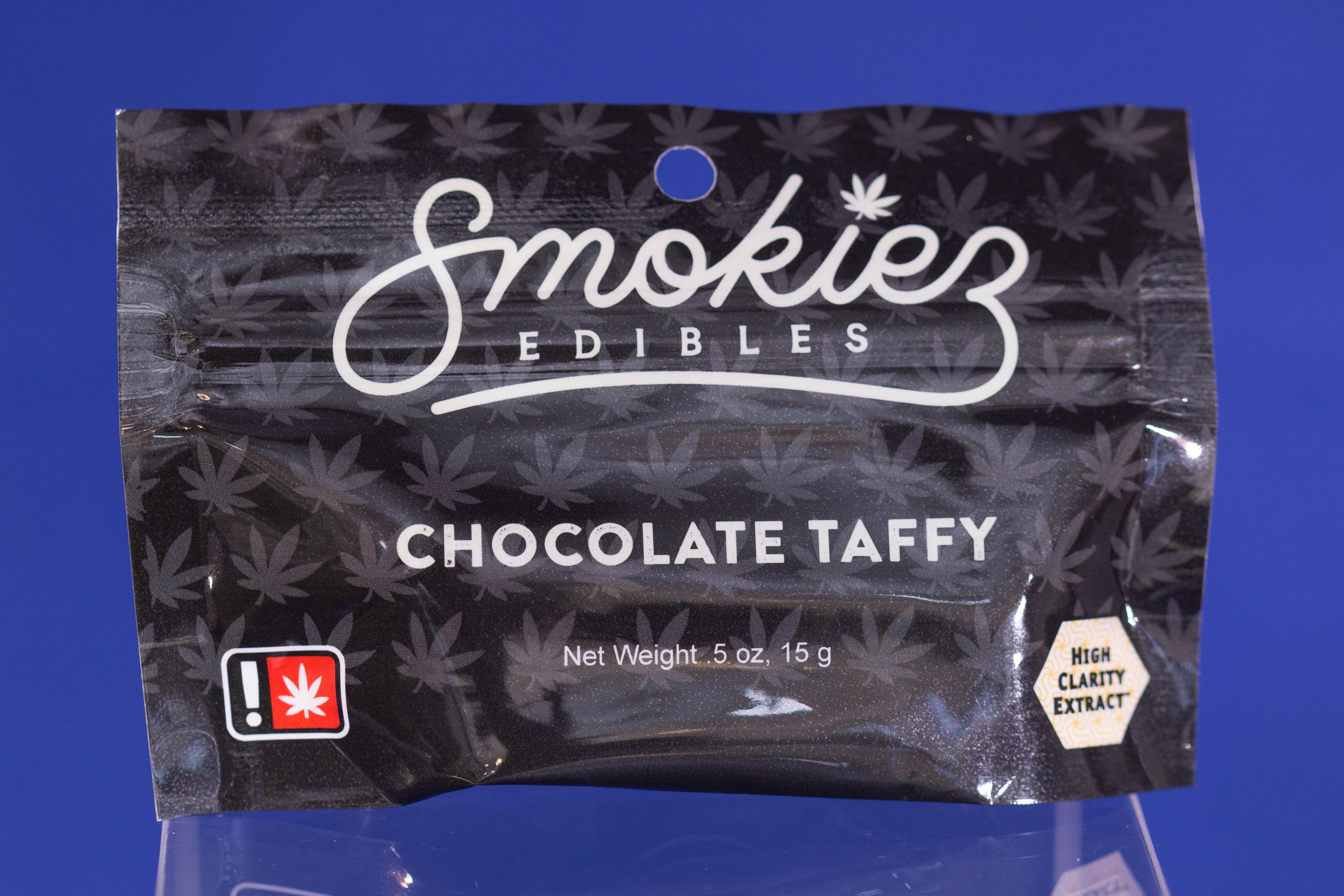 edible-chocolate-taffy-by-smokiez
