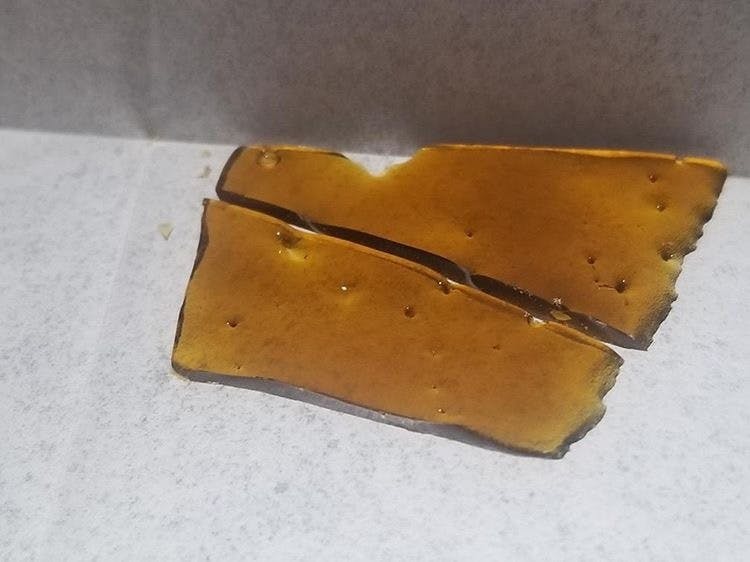 wax-clutch-concentrates-shatter