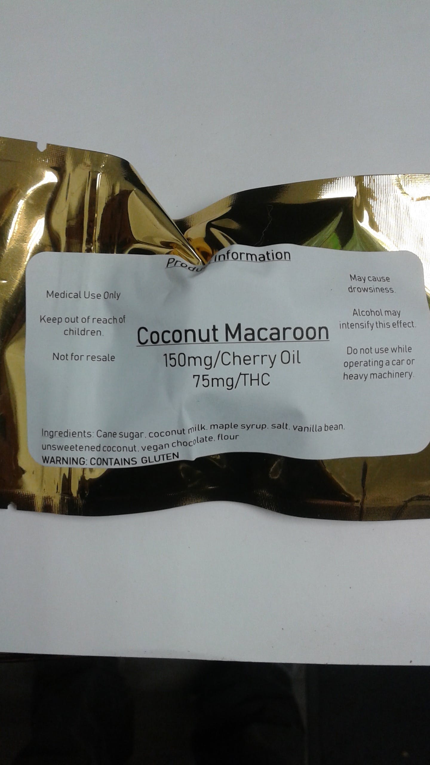 edible-coconut-macaroon-150mg-75mg-thc