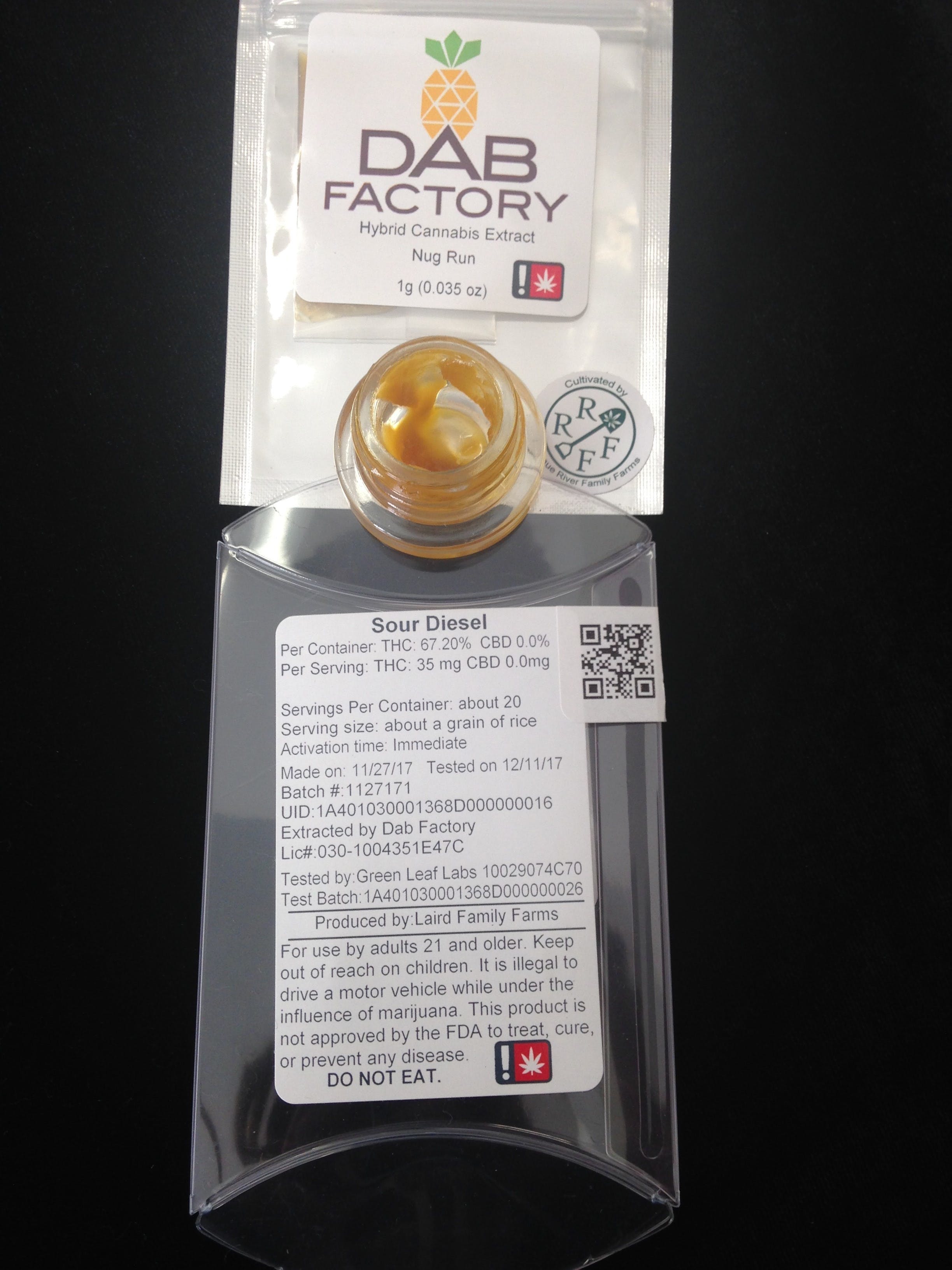 wax-dab-factory-extracts-sour-diesel-1g