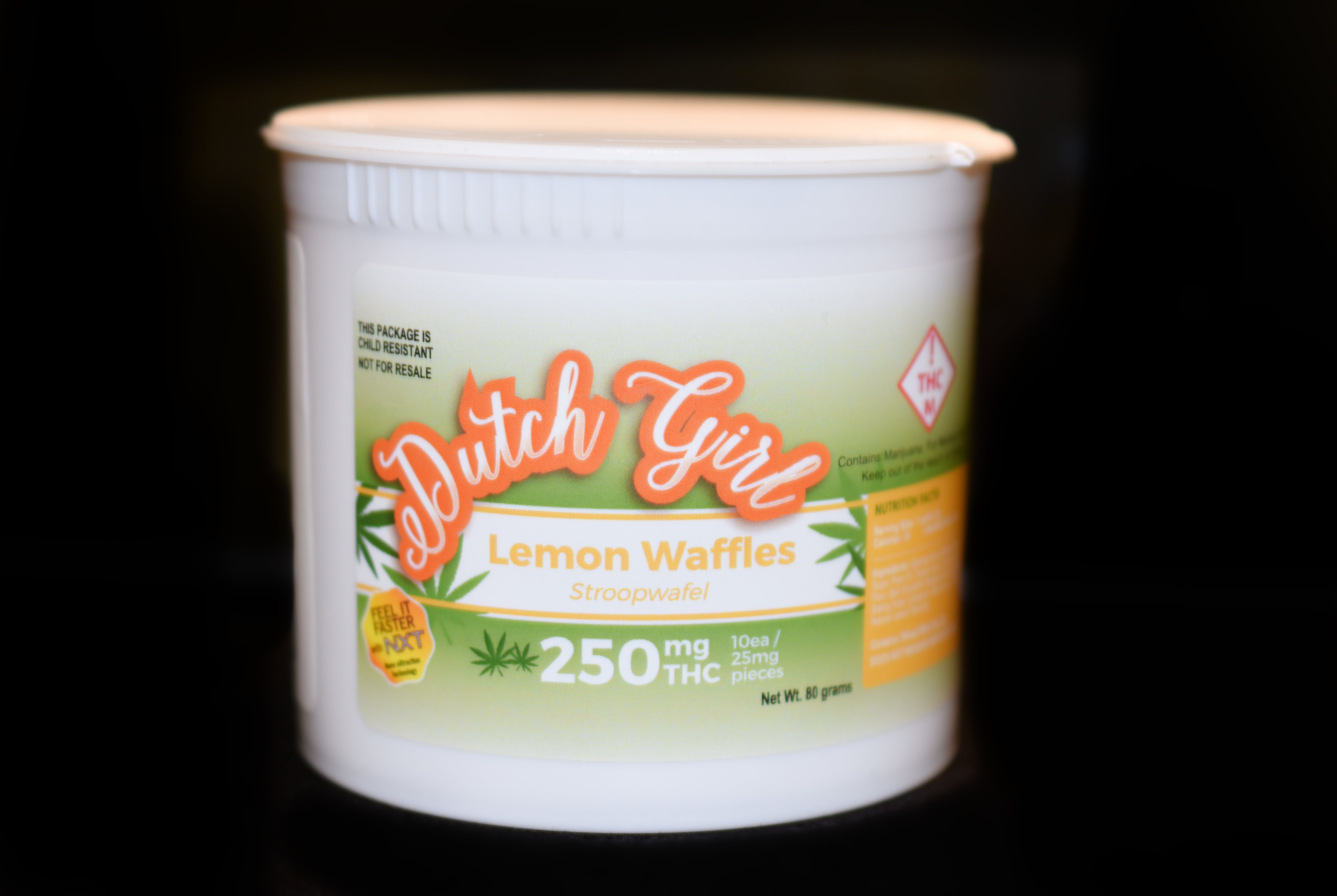 edible-dutch-girl-lemon-stroopwafel-250-mg