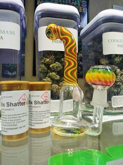 marijuana-dispensaries-pikes-peak-cannabis-caregivers-in-colorado-springs-glass-dab-rigs