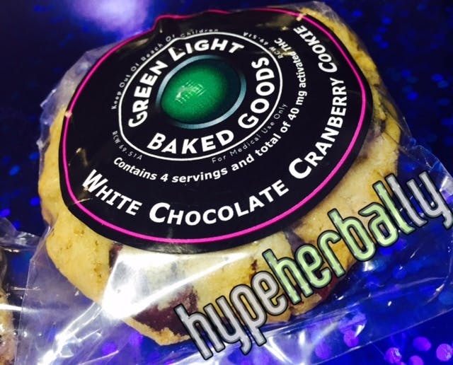 edible-green-light-cookies