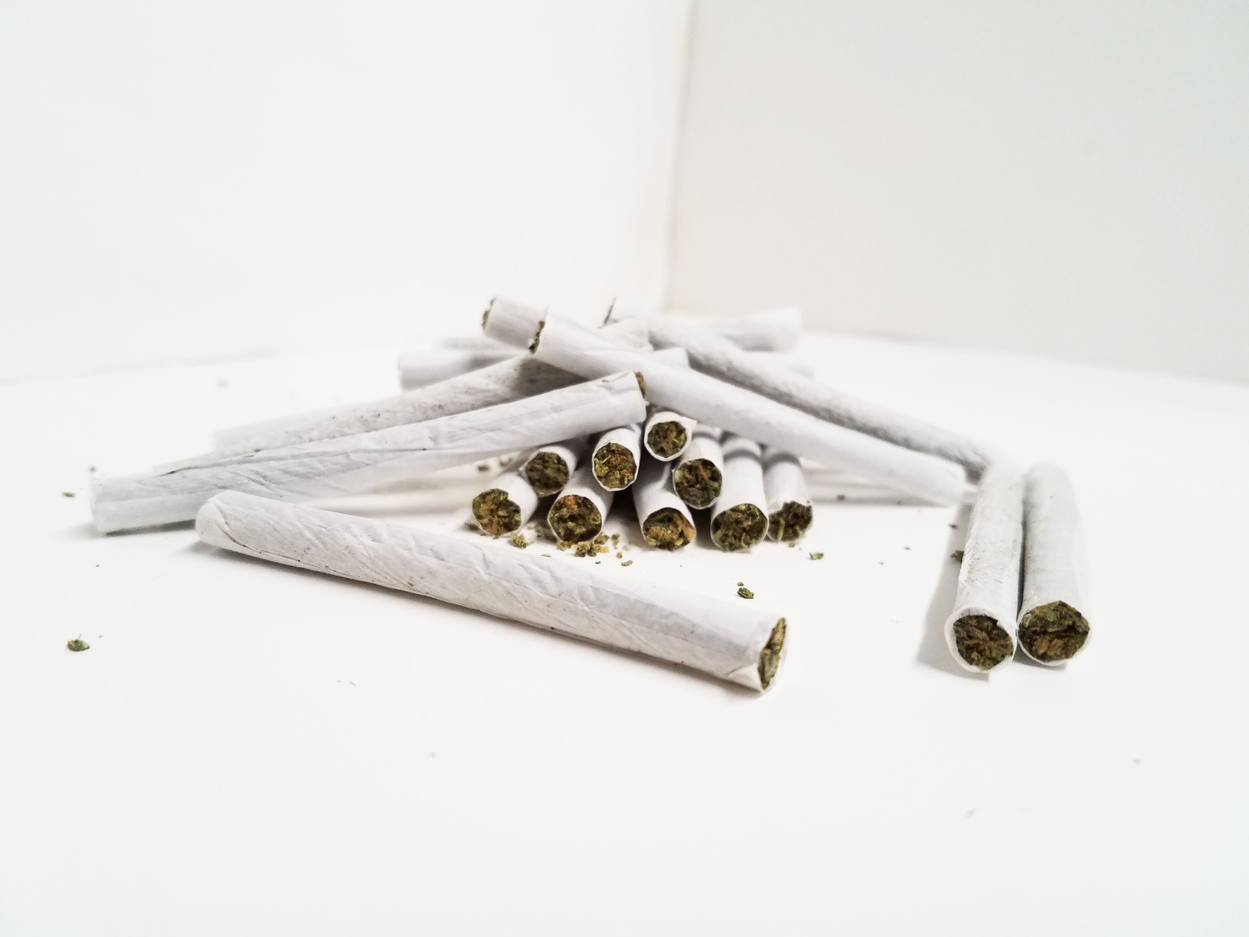 marijuana-dispensaries-east-la-collective-25-cap-in-east-los-angeles-house-joints