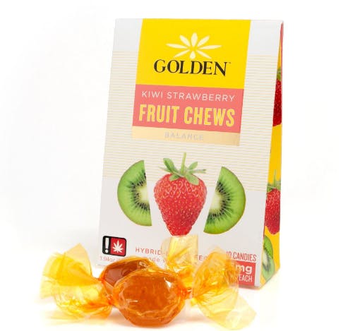 edible-kiwi-strawberry-fruit-chews-by-golden
