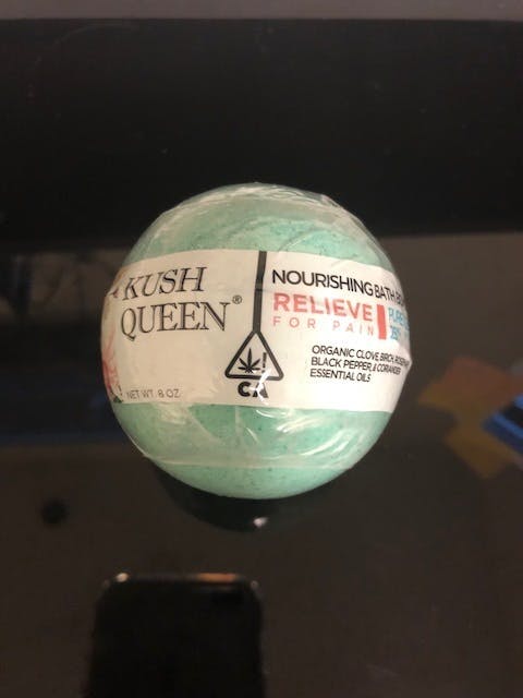 Kush Queen Relieve CBD Bath Bomb