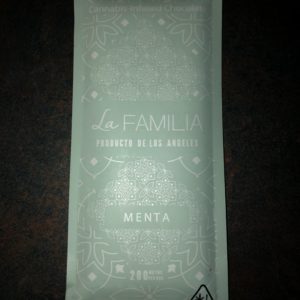 LA FAMILIA - MENTA DARK CHOCOLATE BAR 200 MG