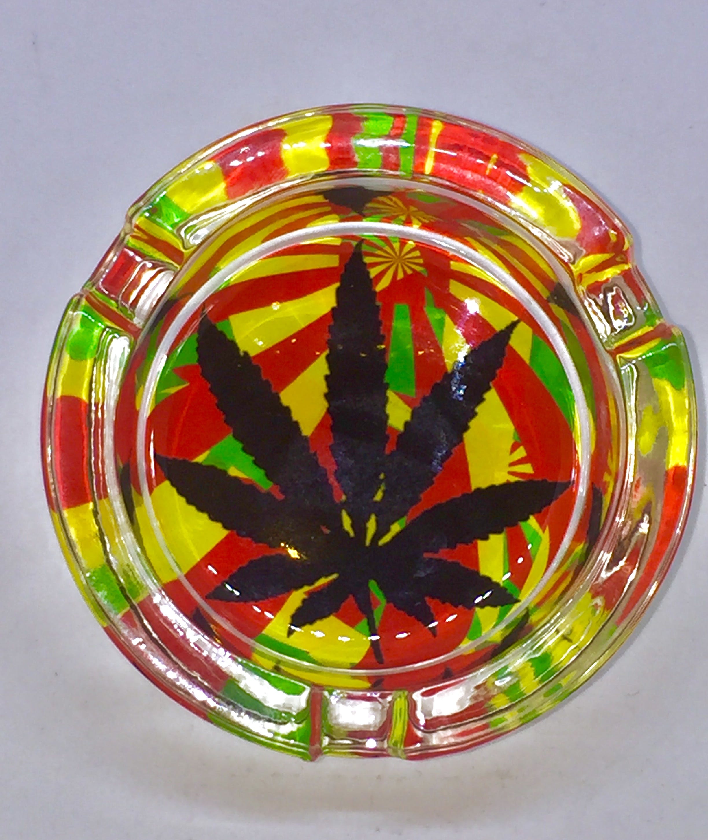 gear-marijuana-vibes-glass-ashtray