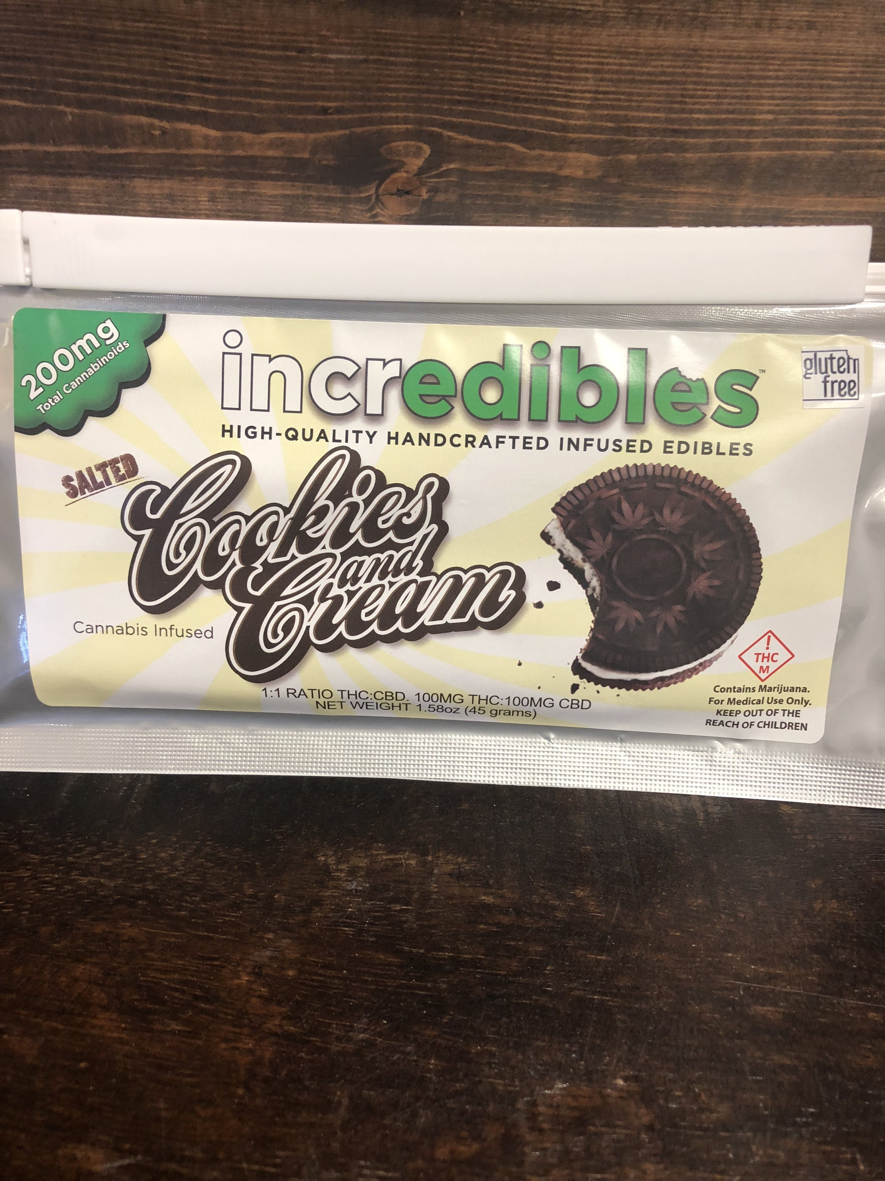 edible-med-incredibles-salted-cookies-a-cream-200mg