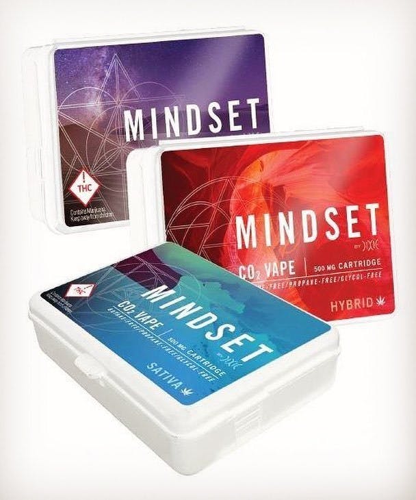 concentrate-mindset-co2-vape-cartridge-by-dixie