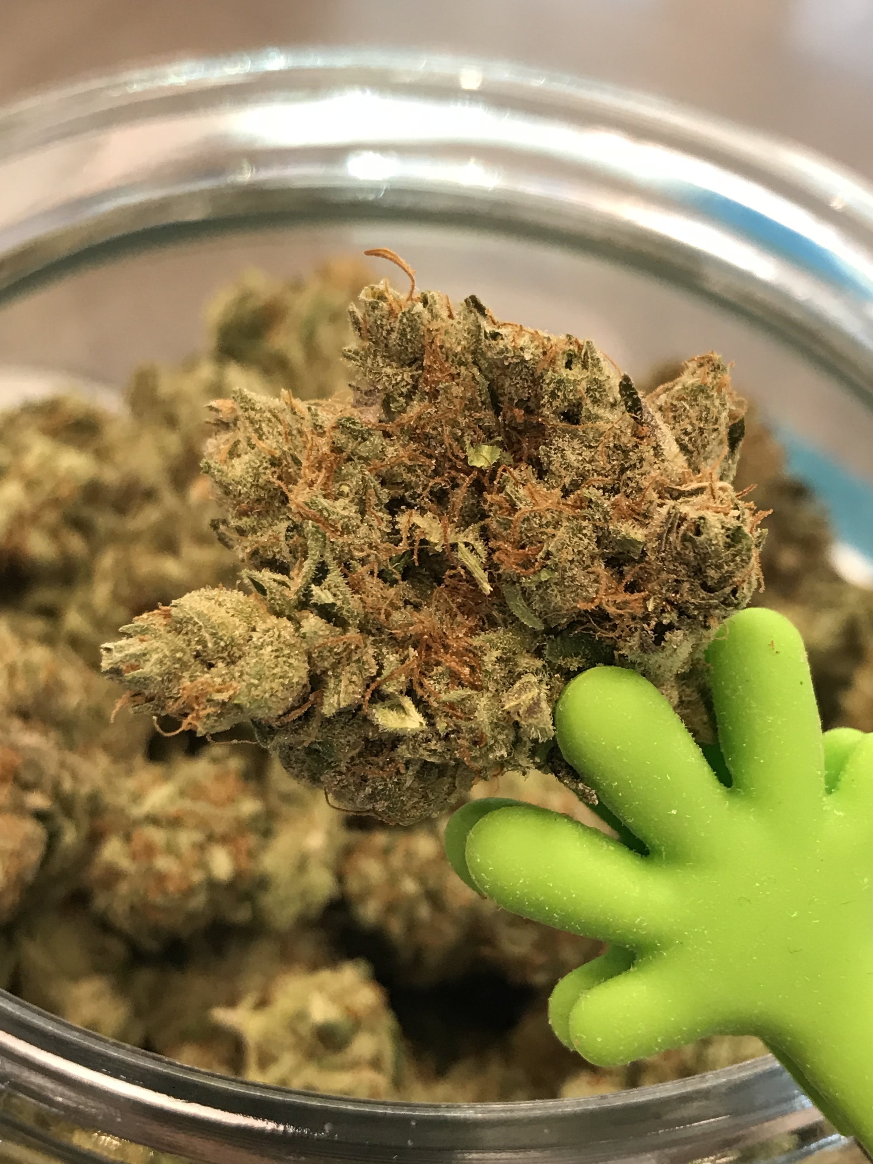 marijuana-dispensaries-debbies-dispensary-in-phoenix-mohave-green-flower-chiesel