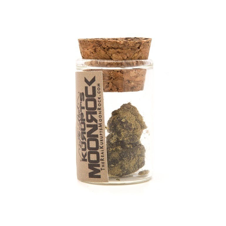 marijuana-dispensaries-the-plug-20-cap-collective-in-los-angeles-og-moonrocks
