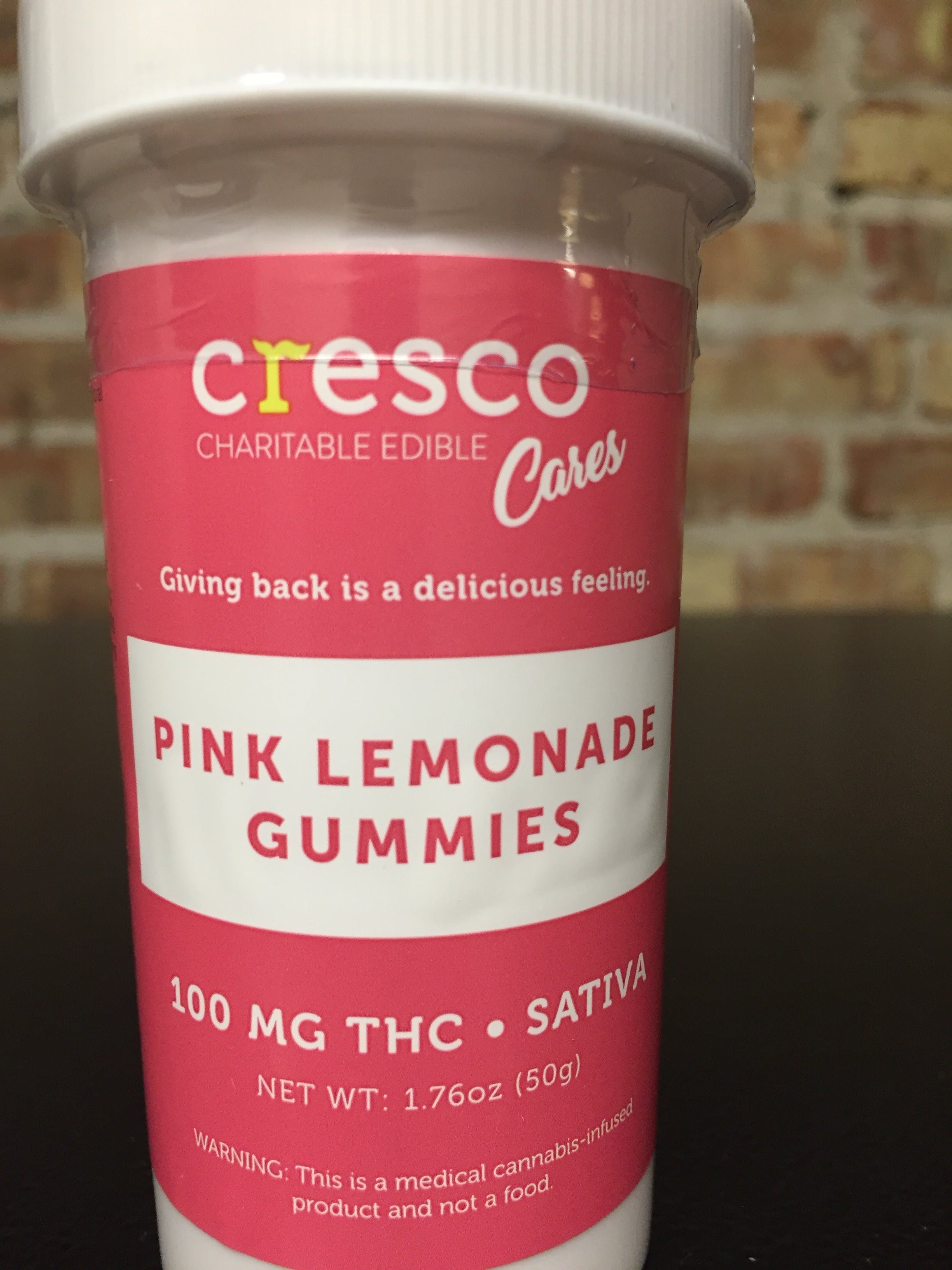 edible-pink-lemonade-gummies-sativa