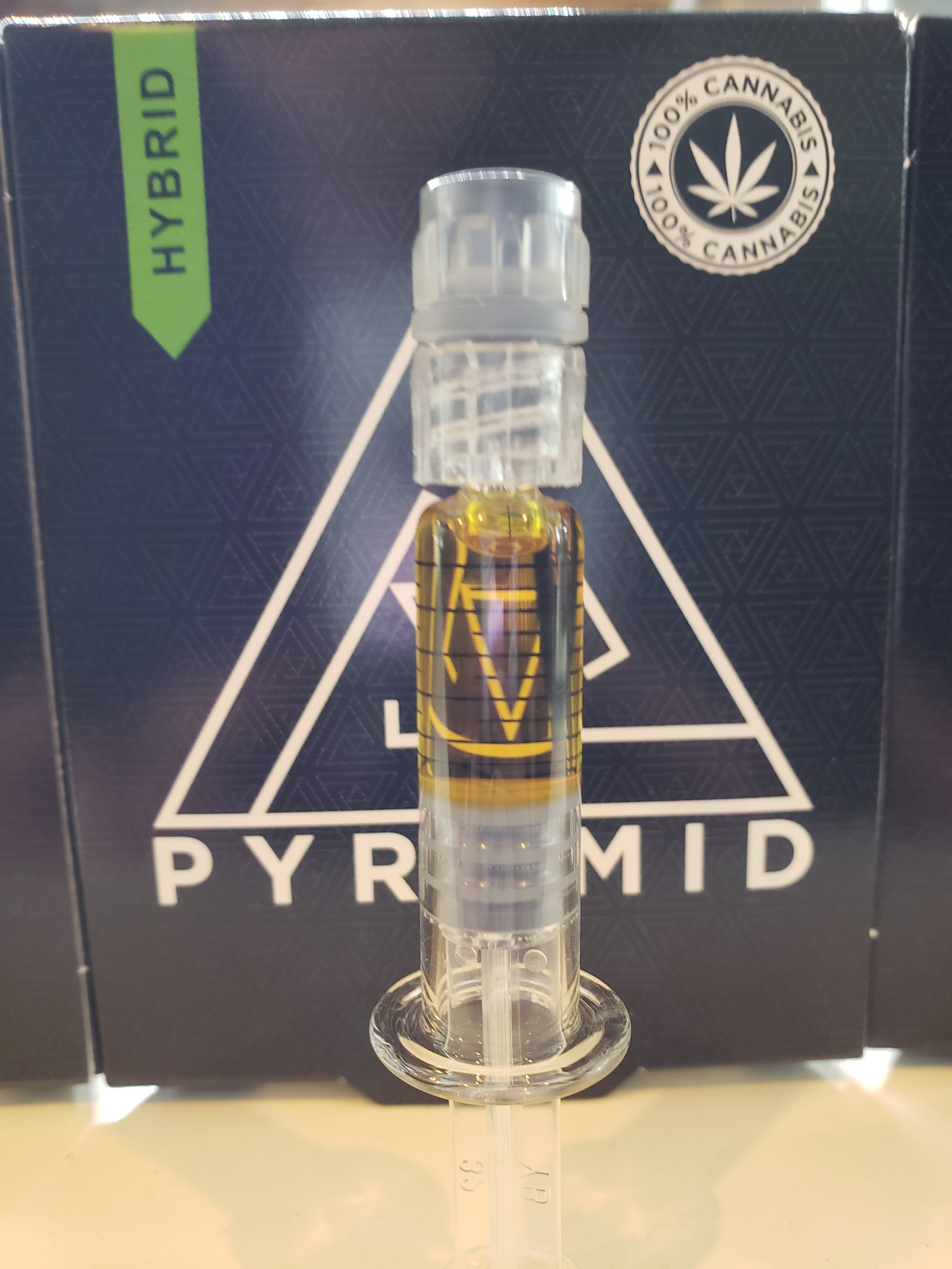 concentrate-pyramid-prism-distillate-syringe-hybrid-1000mg