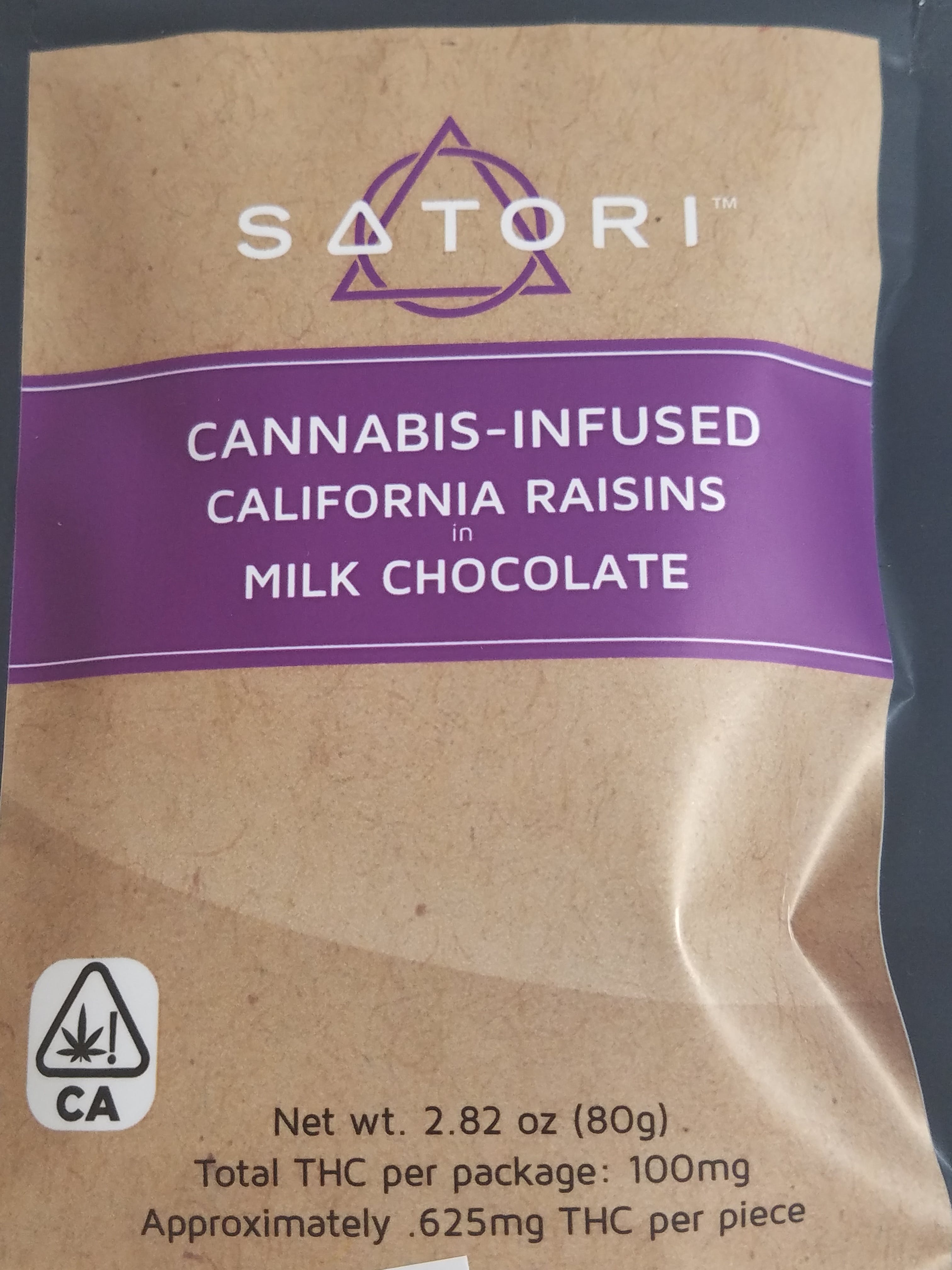 edible-satori-chocolates-raisins-in-organic-milk-chocolate-2c-100mg