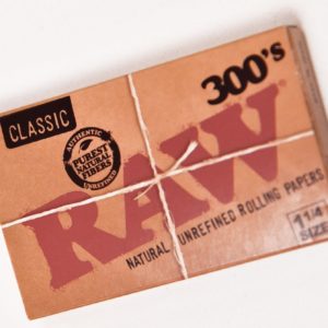 Raw 300's Classic Hemp Rolling Papers