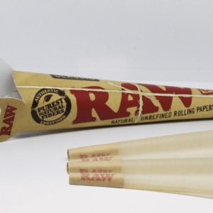 RAW Classic Cones Rolling Paper - 1 1/4 Size