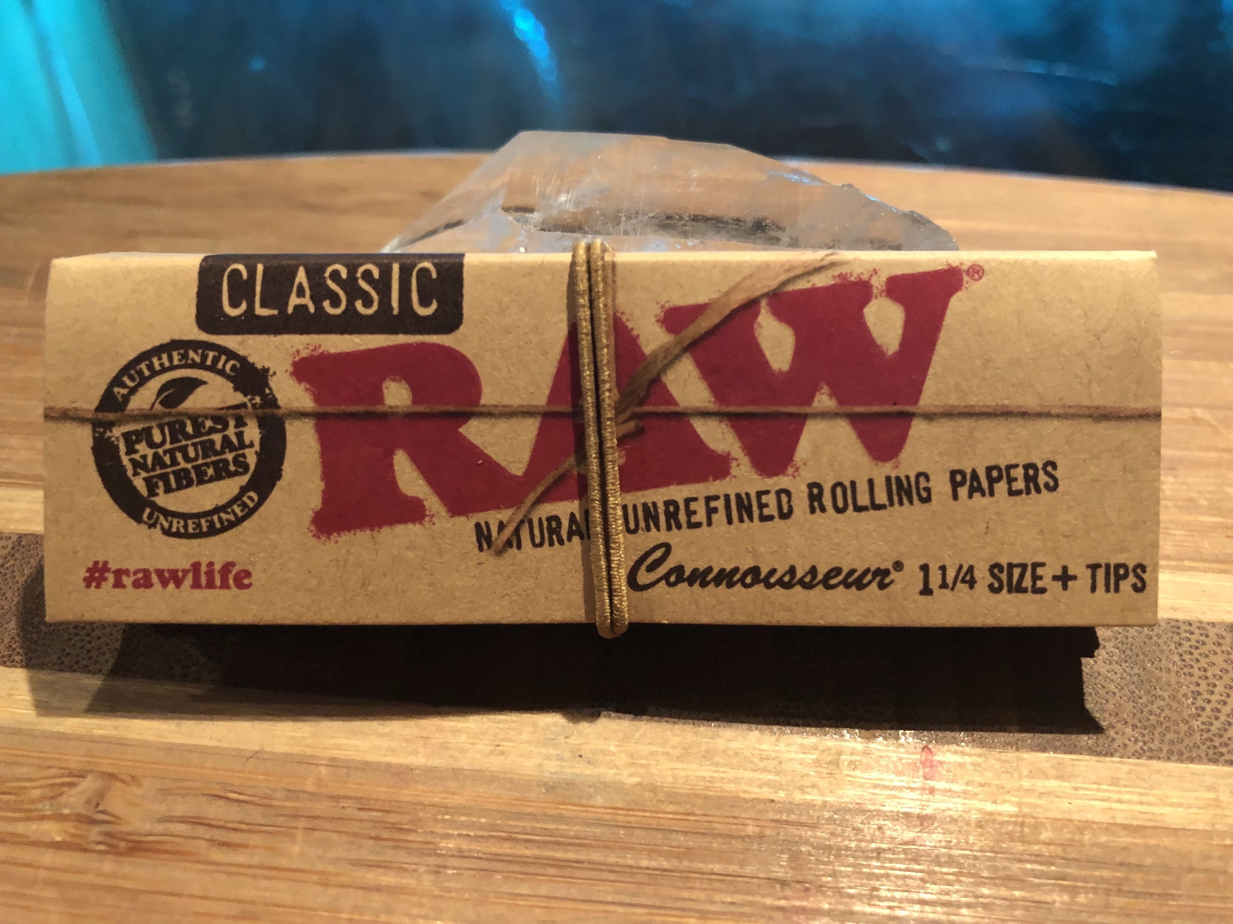 marijuana-dispensaries-22775-pacific-coast-highway-malibu-raw-classic-connoiseur-1-14-rolling-papers-with-tips