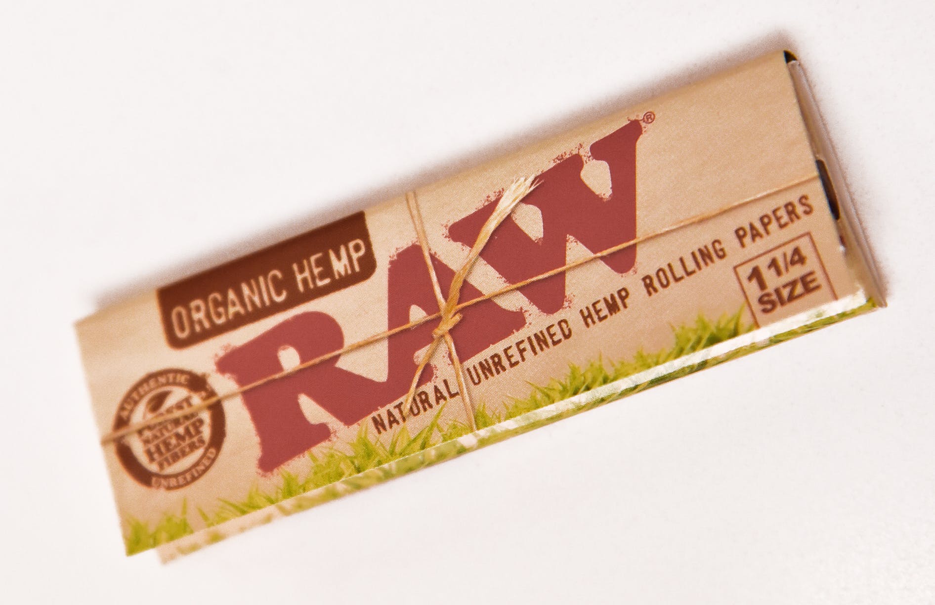 gear-raw-organic-hemp-1-14-rolling-papers