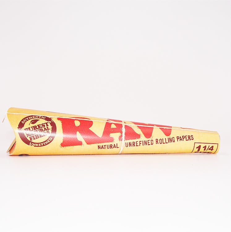 RAW ROLLING PAPER CONES 3 Pack