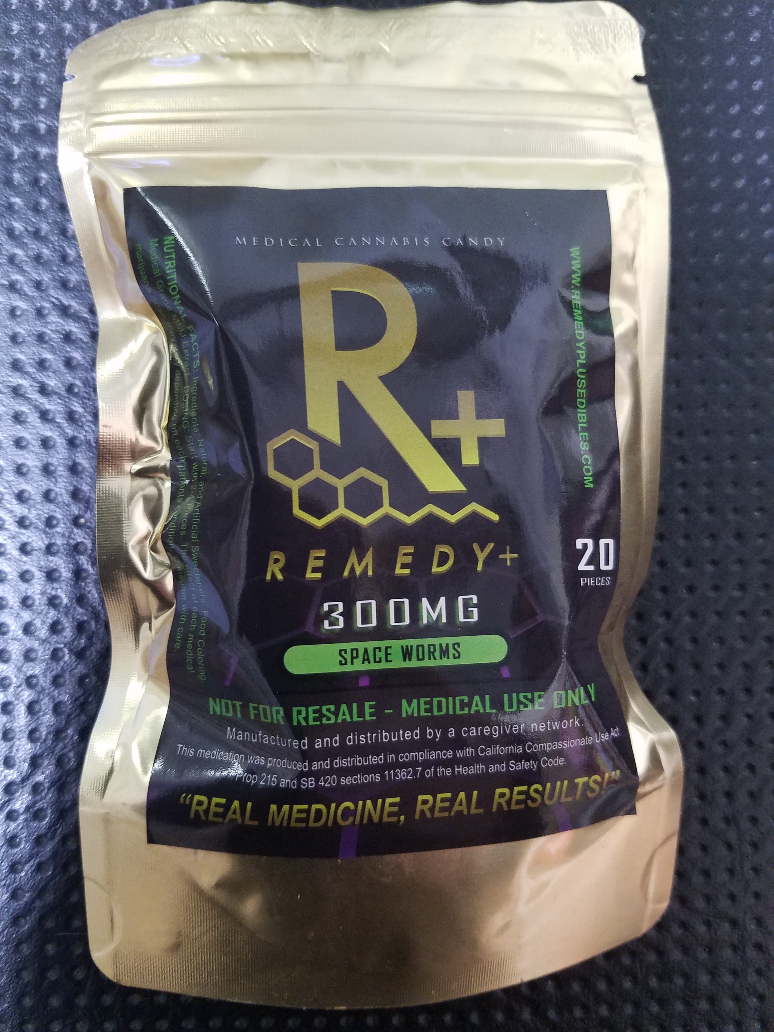 edible-remedy-plus-300mg-space-worms