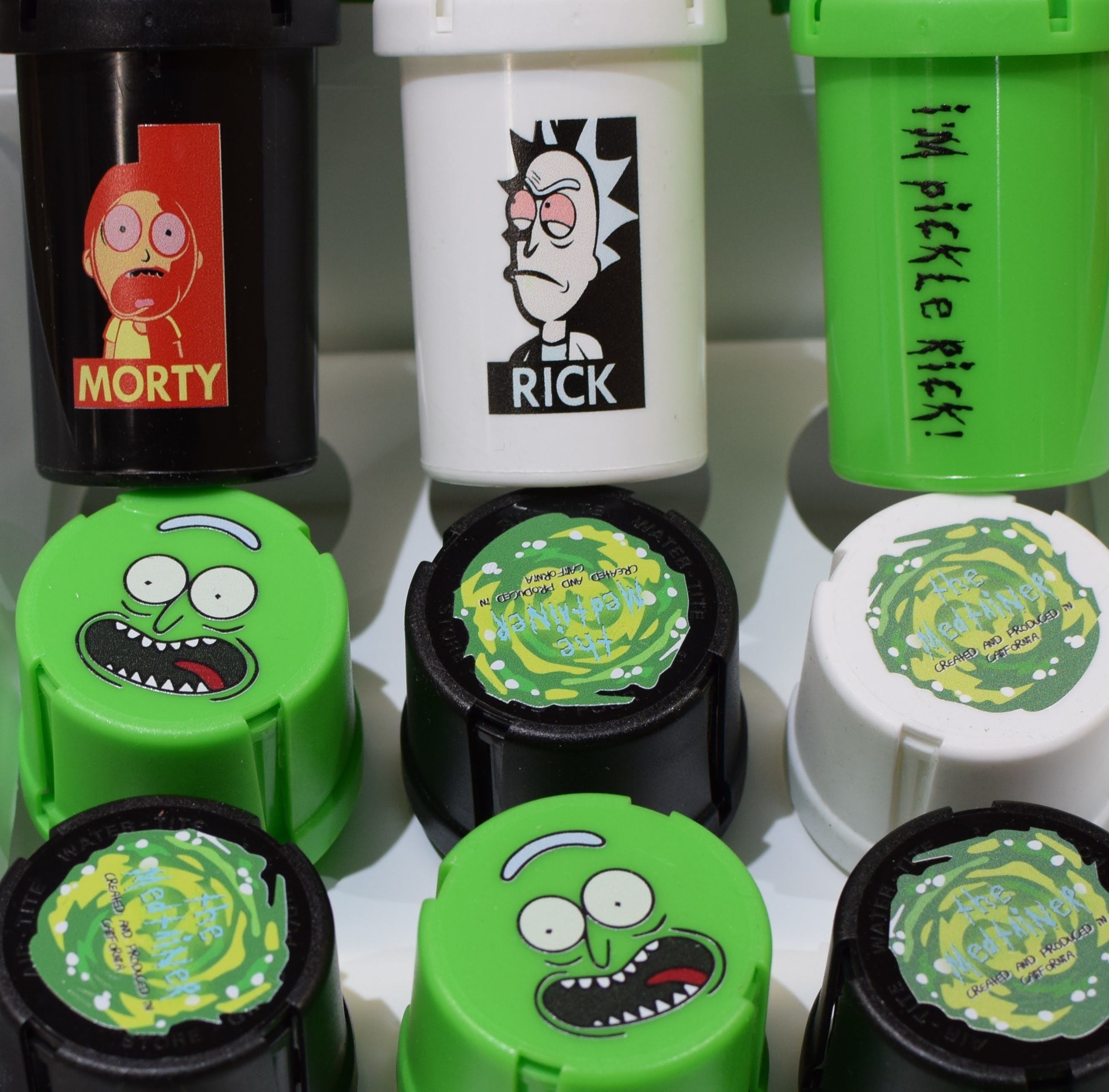 gear-rick-and-morty-medtainers