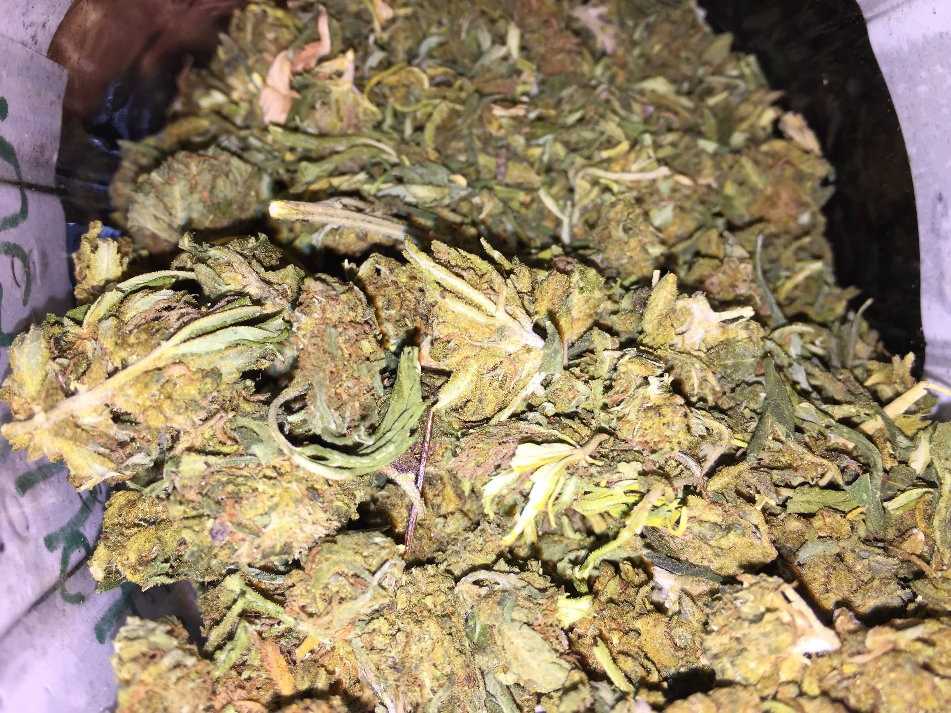 marijuana-dispensaries-green-linq-in-bakersfield-sapphire-og