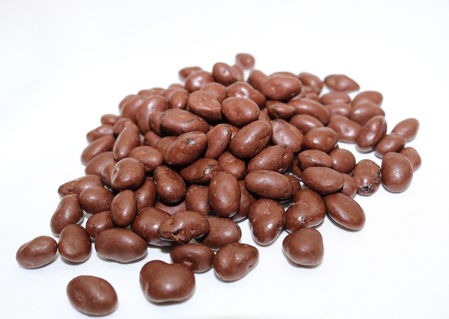 edible-satori-chocolates-satori-milk-chocolate-covered-raisins-100mg