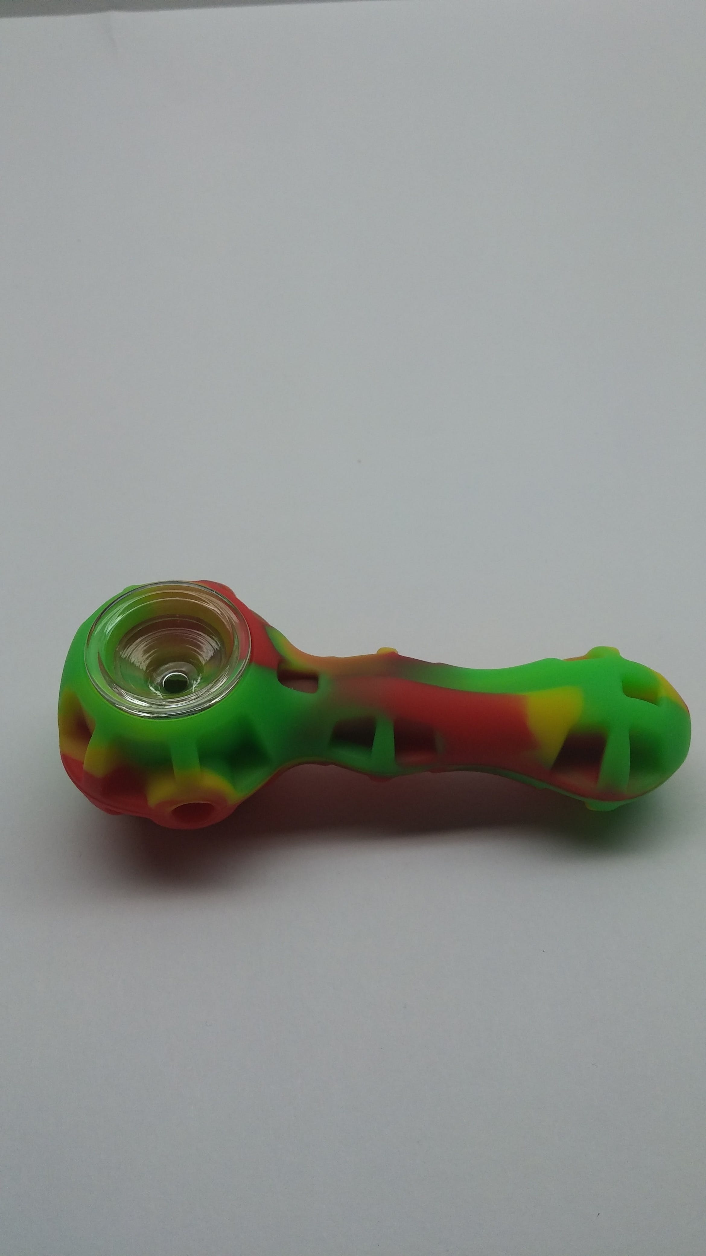 marijuana-dispensaries-204-madrone-st-rogue-river-silicone-flower-bowl-with-tool