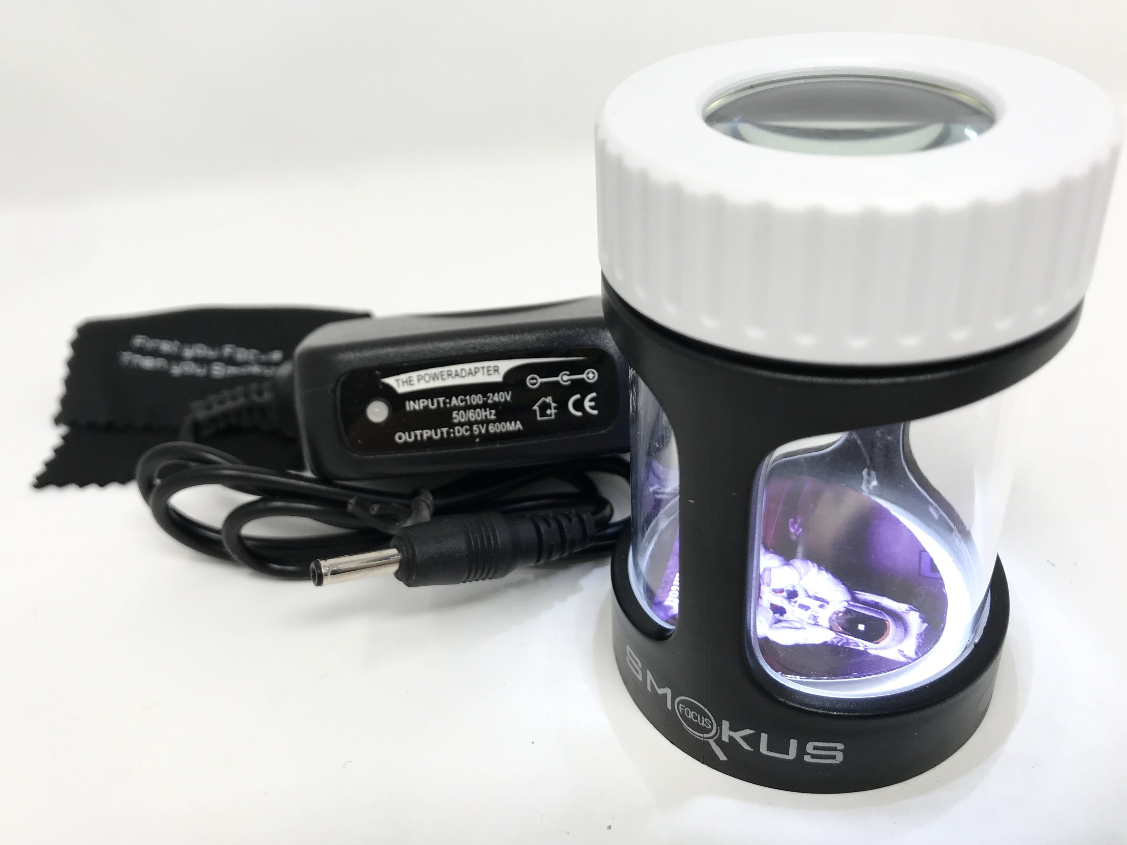 gear-smokus-focus-magnifyled-light-black-stash-jar
