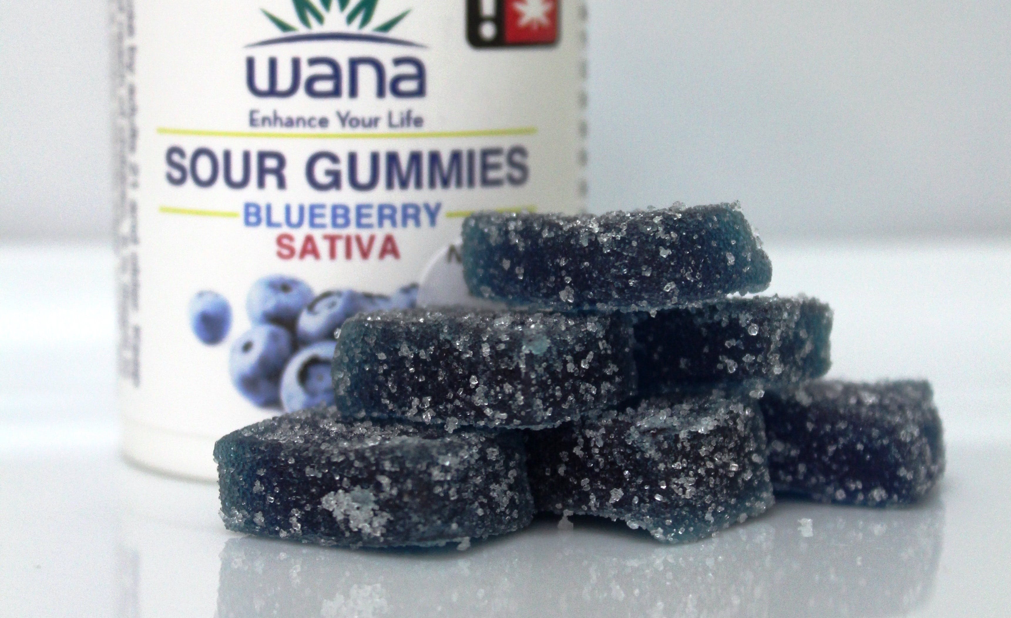 edible-sour-blueberry-s-gummies-50mg-thc-wana