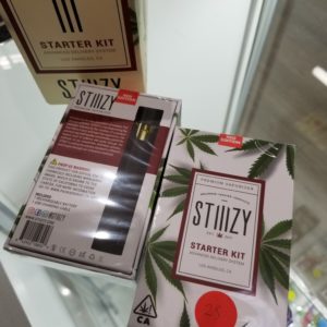 STIIIZY BATTERY PACK AND USB CABLE RED EDITION