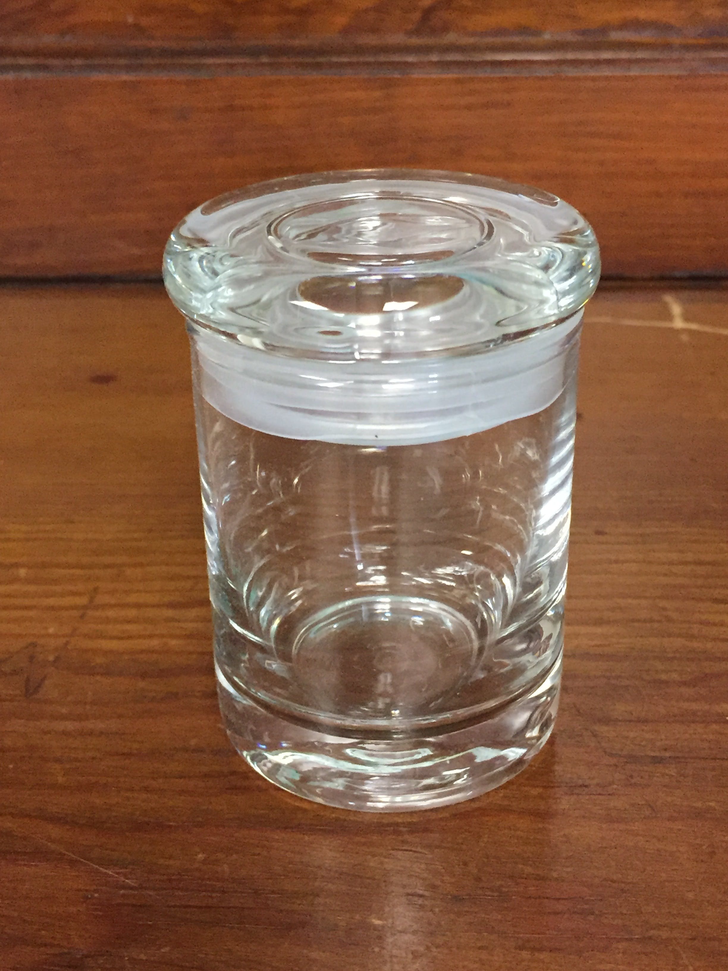 gear-suction-lid-glass-jar
