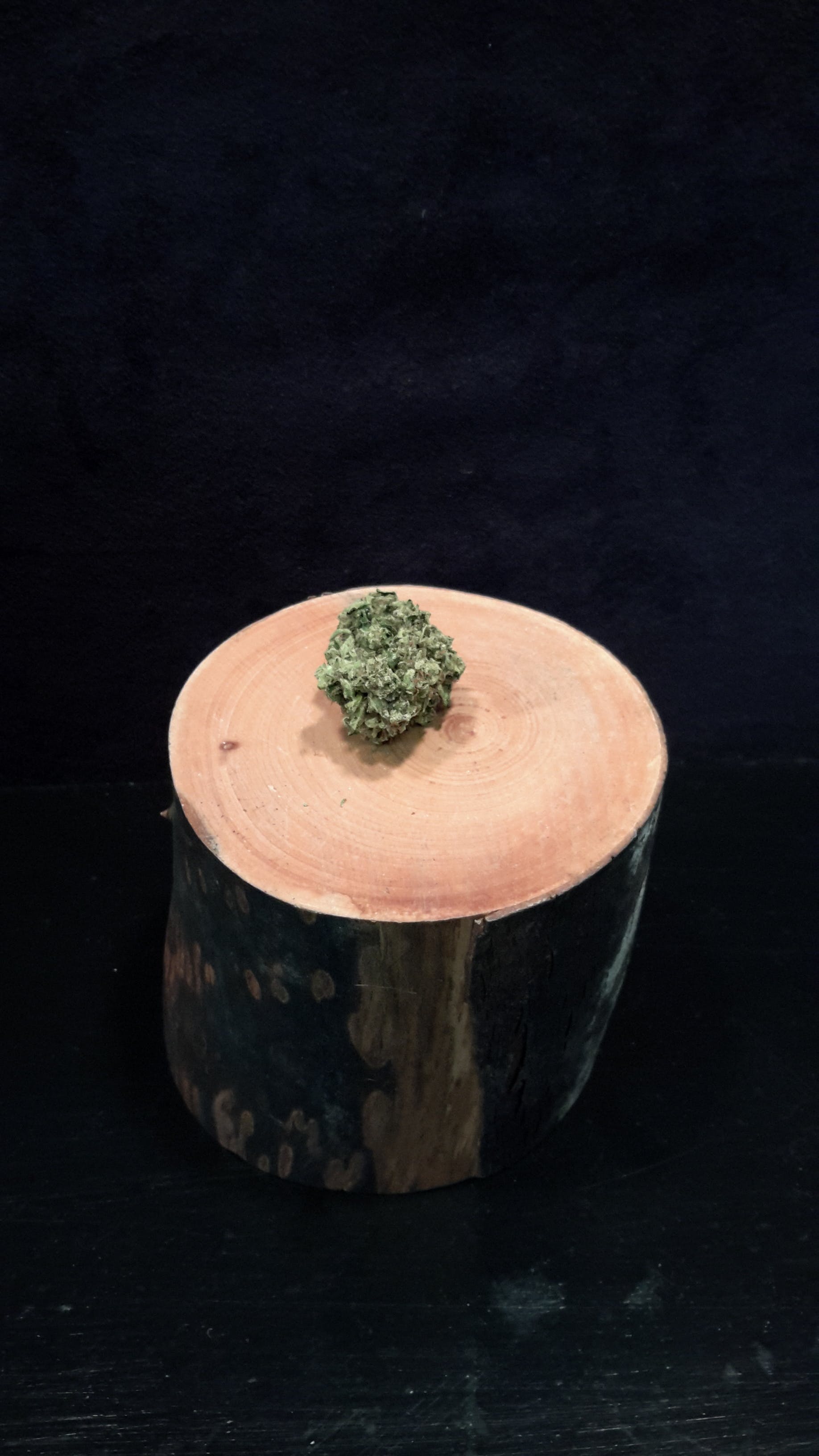 marijuana-dispensaries-1526-siskiyou-blvd-ashland-sungrown-huckleberry-diesel-by-54-green-acres