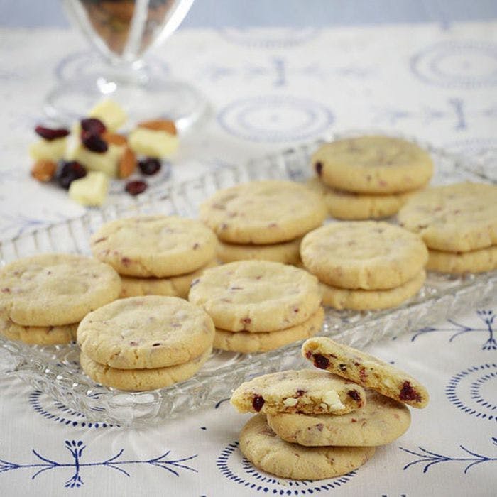 edible-sweet-mary-jane-cherry-almond-cookies-indica