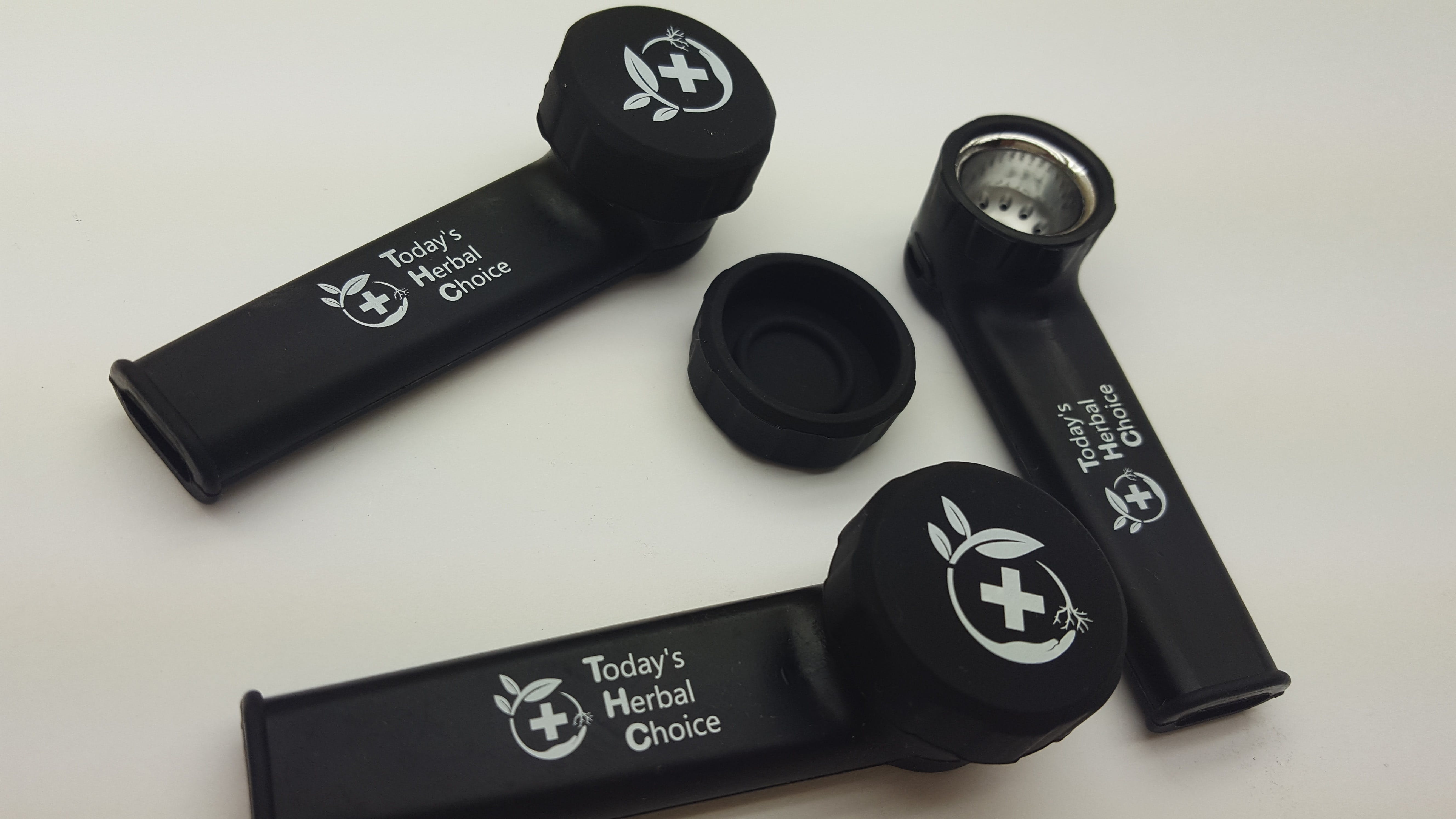 gear-thc-logo-black-silicone-pipe