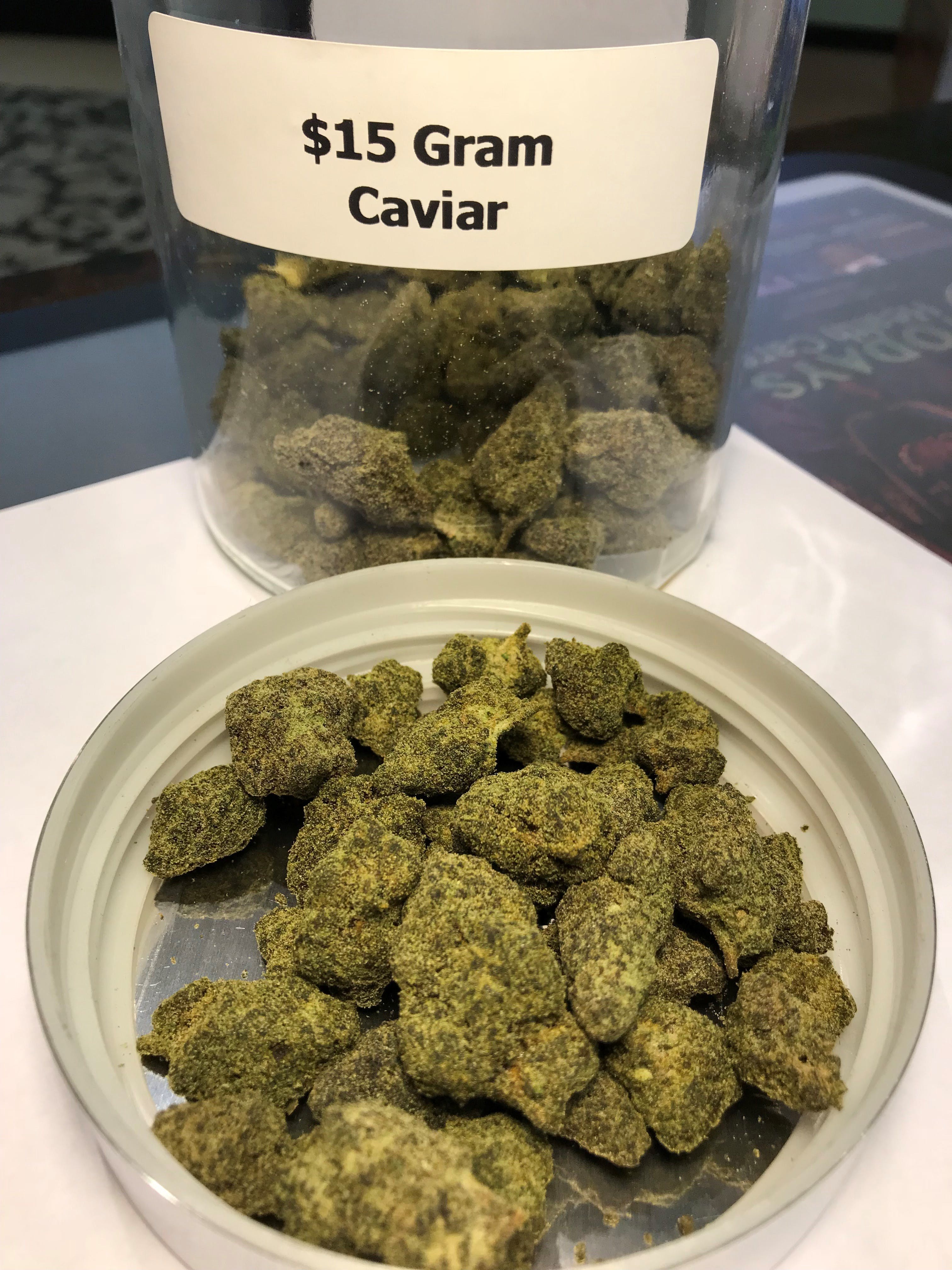marijuana-dispensaries-the-green-source-lll-in-colorado-springs-thc-pineapple-express-caviar-in-house